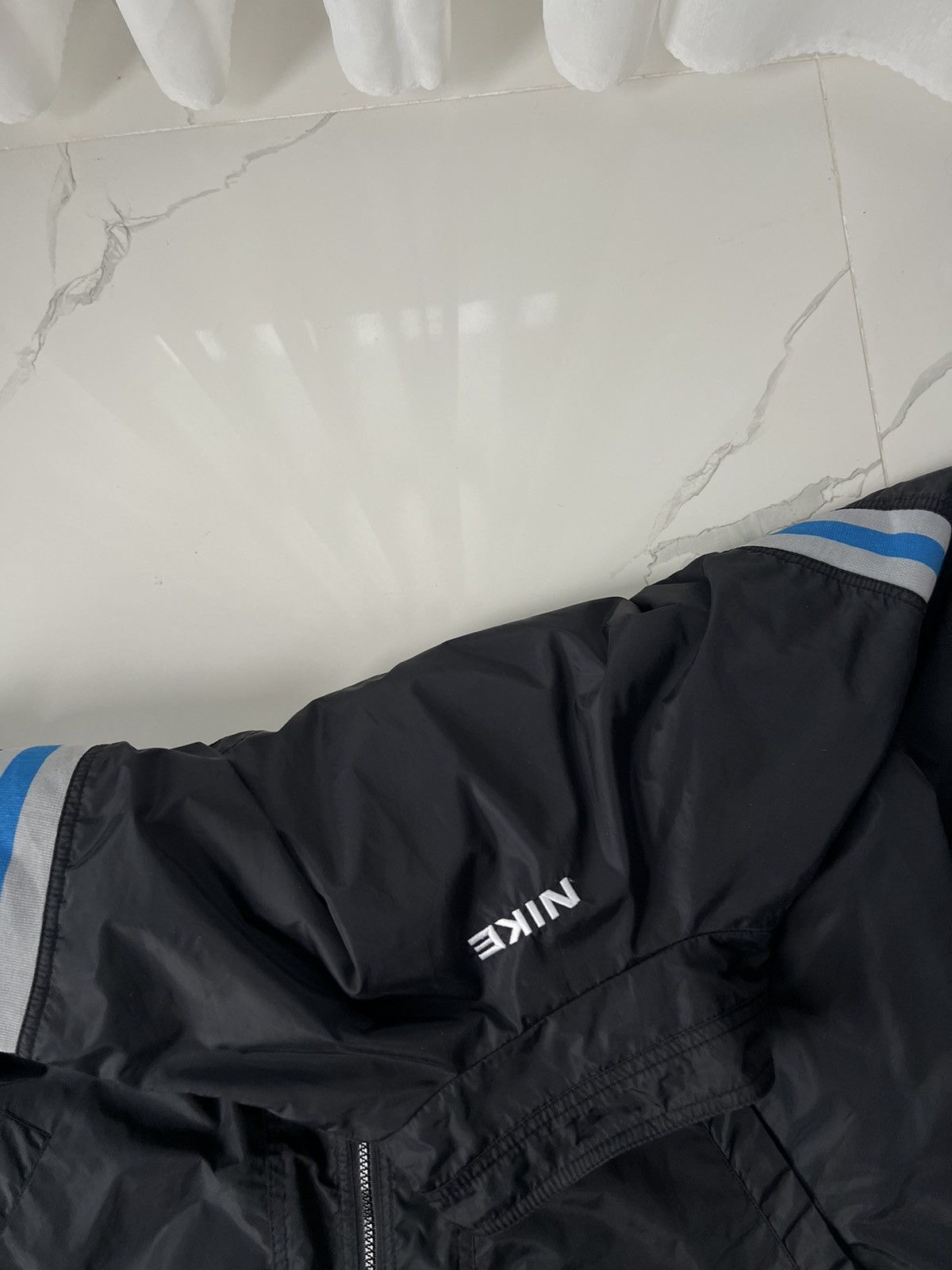 Nike × Vintage 00’s NIKE RARE BASKETBALL RETRO Y2K SWOOSH LOGO JACKET Size US M / EU 48-50 / 2 - 7 Thumbnail