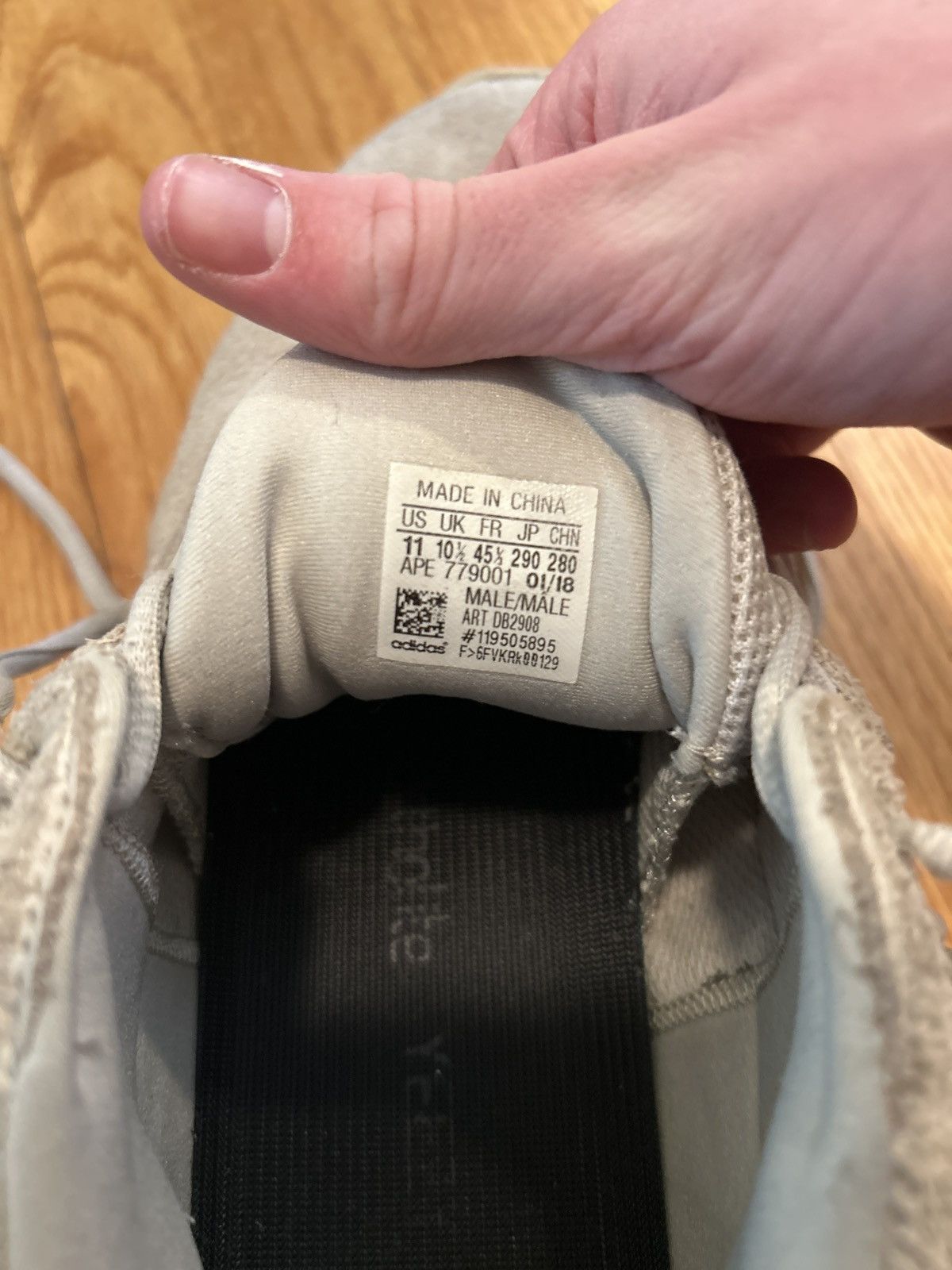 Yeezy Adidas Yeezy 500 'Blush' Size US 11 / EU 44 - 8 Thumbnail