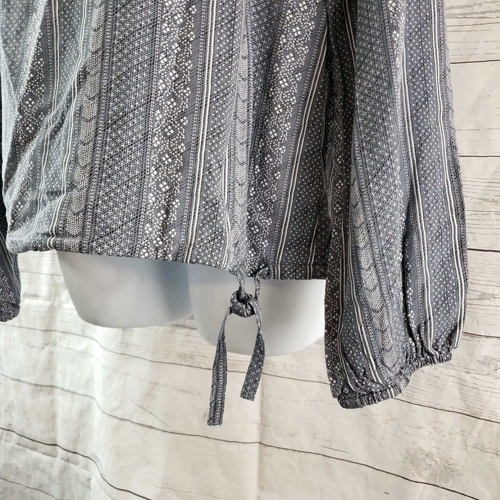 Vintage Carve Designs Womens Blouse Sz S Gray Long Sleeve Rayon Crochet Lace Round Neck Shirt Size S / US 4 / IT 40 - 4 Thumbnail