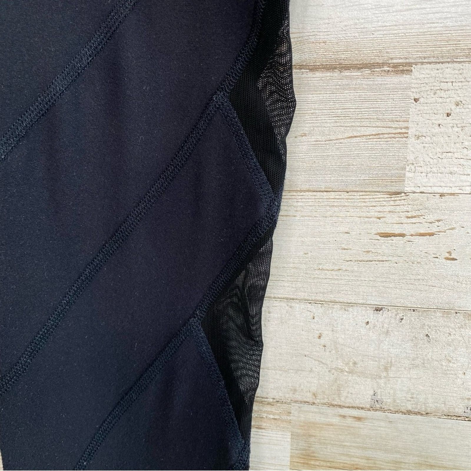 Beyond Yoga Beyond Yoga Limited Edition Diamond Mesh Leggings Black S Size 27" / US 4 / IT 40 - 4 Thumbnail