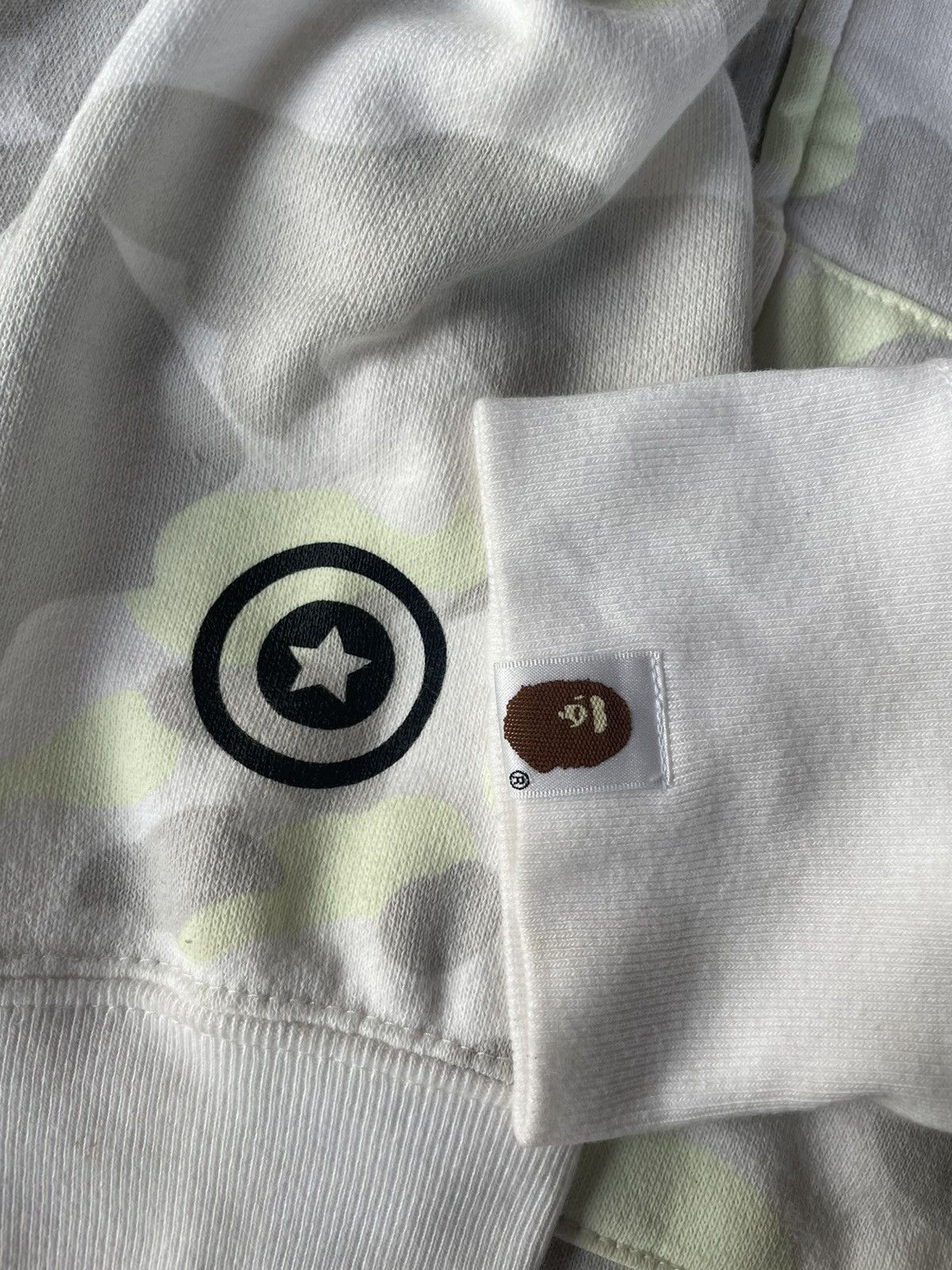 Bape Bape GITD City Camo Shark Fullzip Hoodie Size XS / US 0-2 / IT 36-38 - 8 Thumbnail