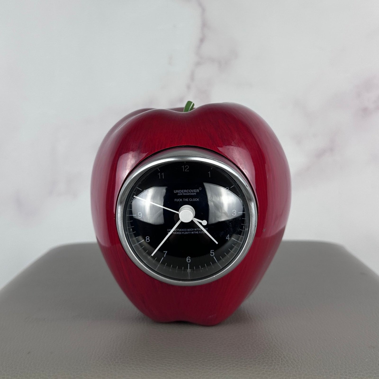 Medicom Toy × Undercover Gilapple Clock Size ONE SIZE - 1 Thumbnail