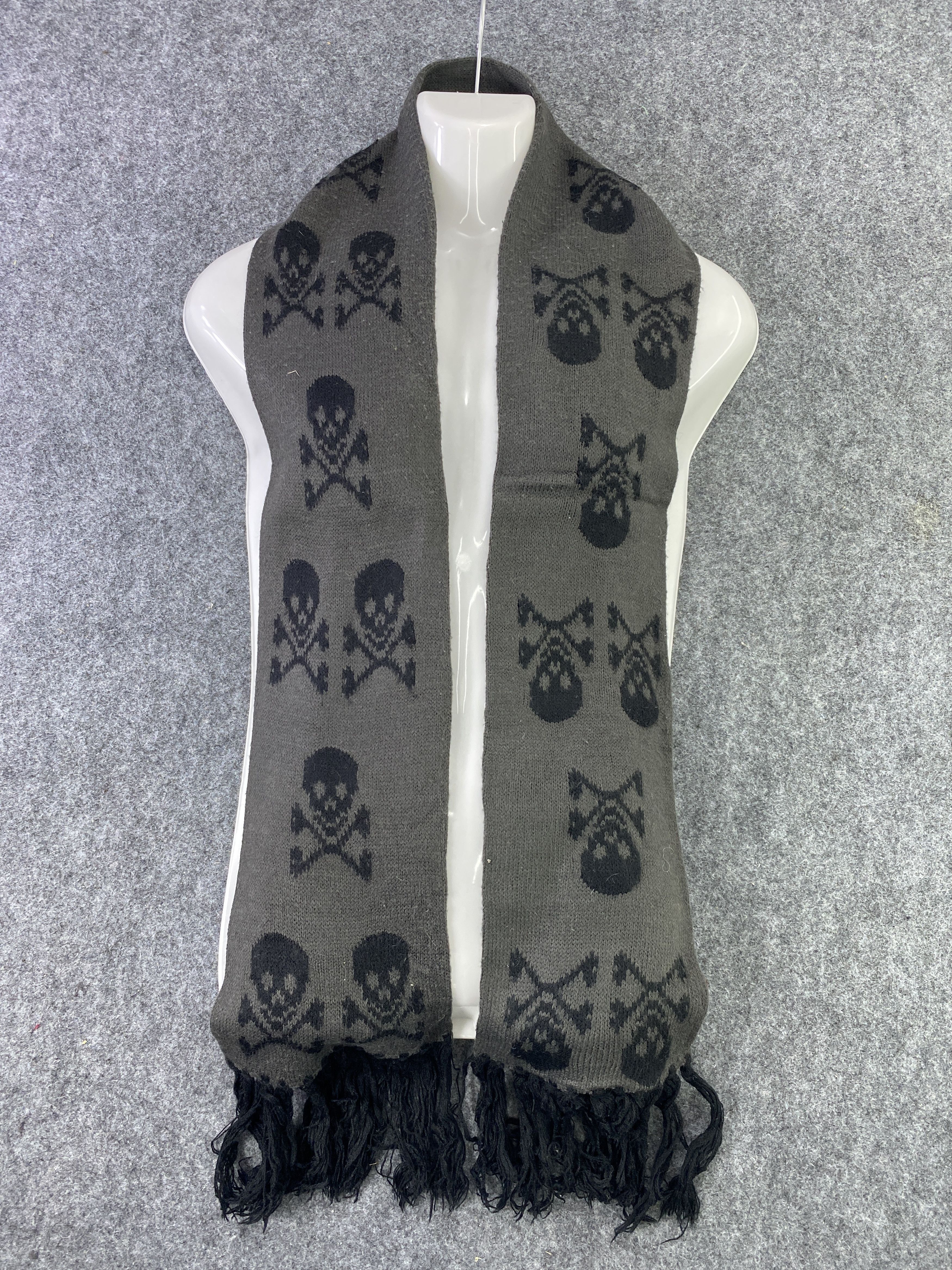 Designer Skull Scarf / Muffler / Neckwear -T369 Size ONE SIZE - 1 Thumbnail