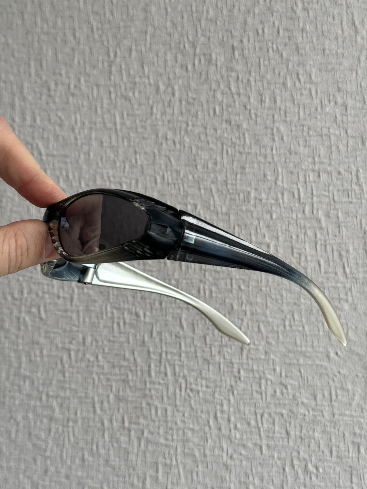 Vintage Sunglasses vintage Avant Garde Y2K wmns Size ONE SIZE - 5 Thumbnail
