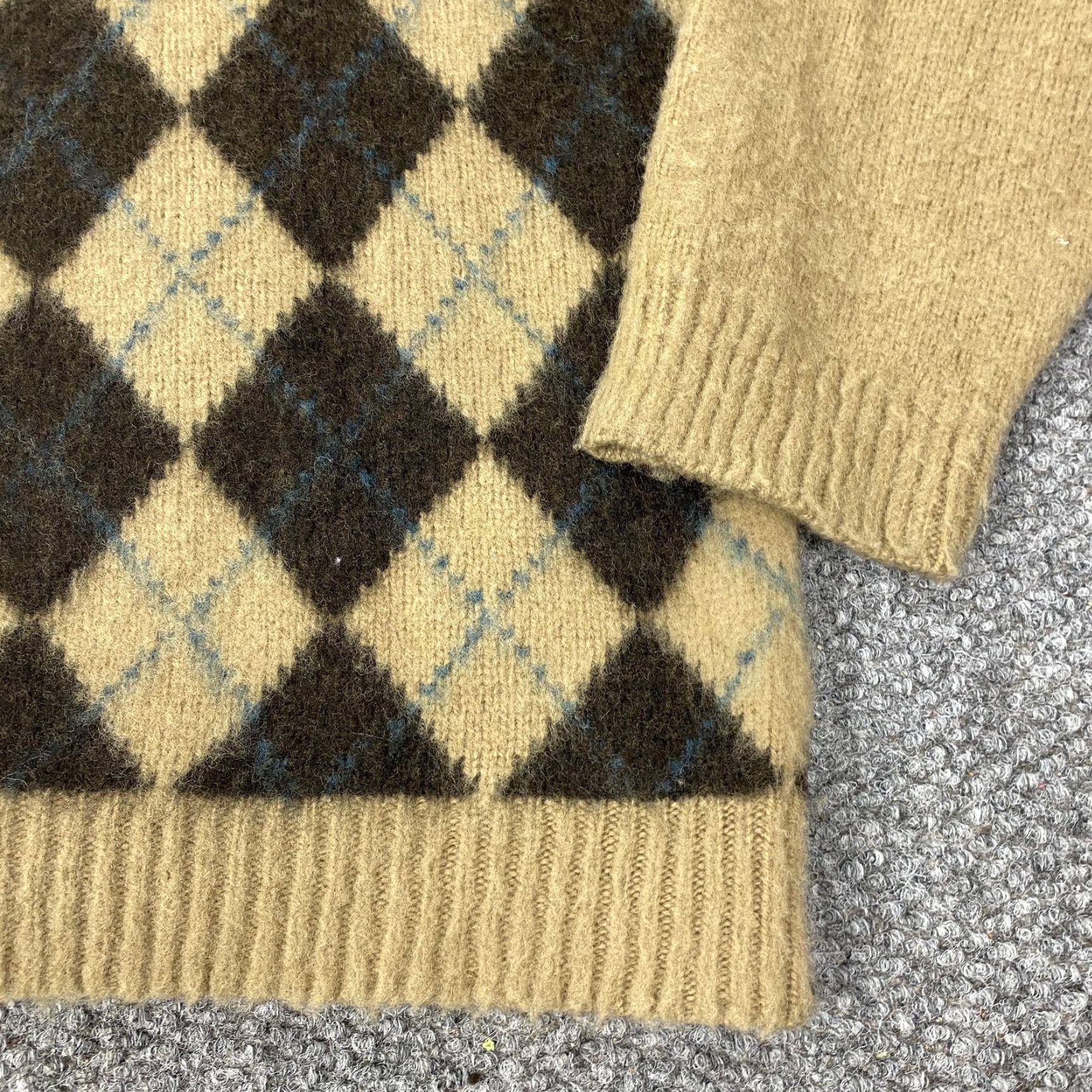 Eddie Bauer VINTAGE Eddie Bauer Sweater XL Beige Argyle V-Neck Knit Pullover 100% Wool Mens Size US XL / EU 56 / 4 - 3 Thumbnail
