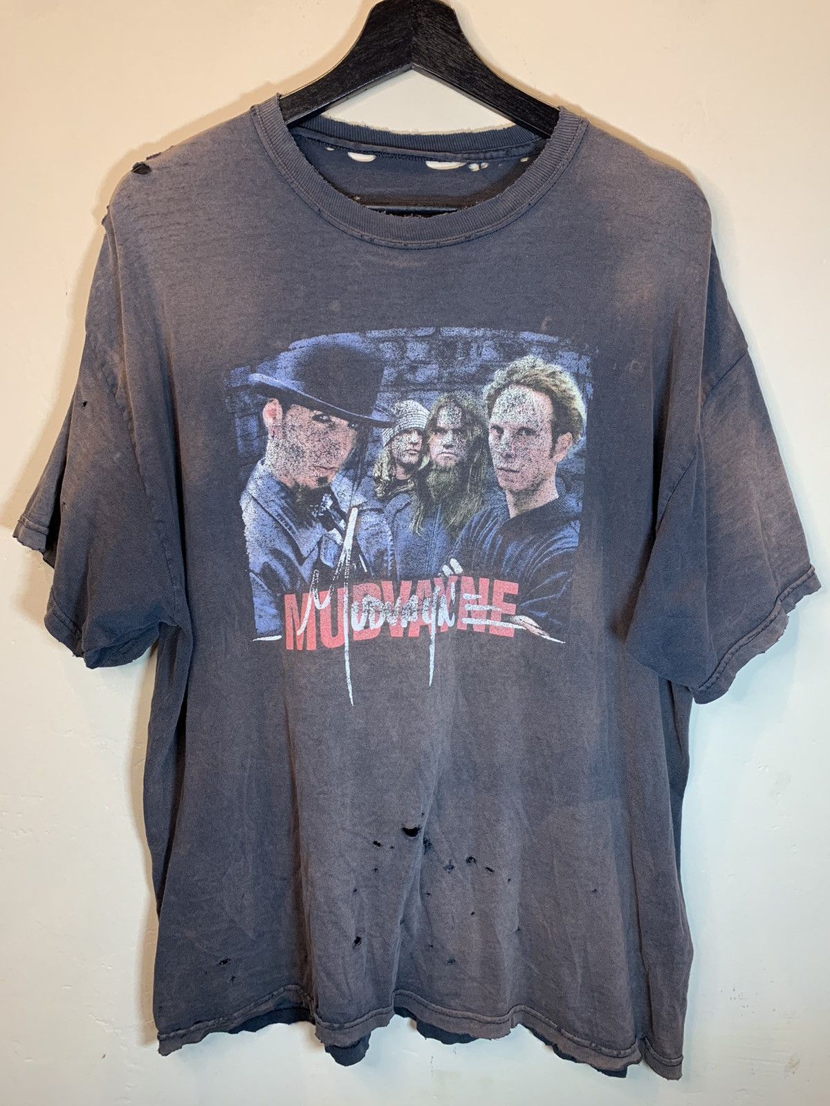 Band Tees *RARE* Vintage 90’s Mudvayne Thrashed Faded Band Art T-Shirt Size US XXL / EU 58 / 5 - 1 Thumbnail