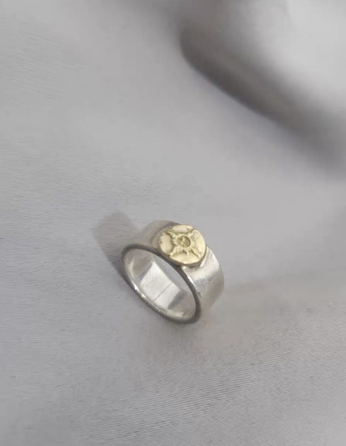 First Arrow's First Arrow’s 18K Gold Point Stamping Flat Hammered Ring Size ONE SIZE - 3 Thumbnail