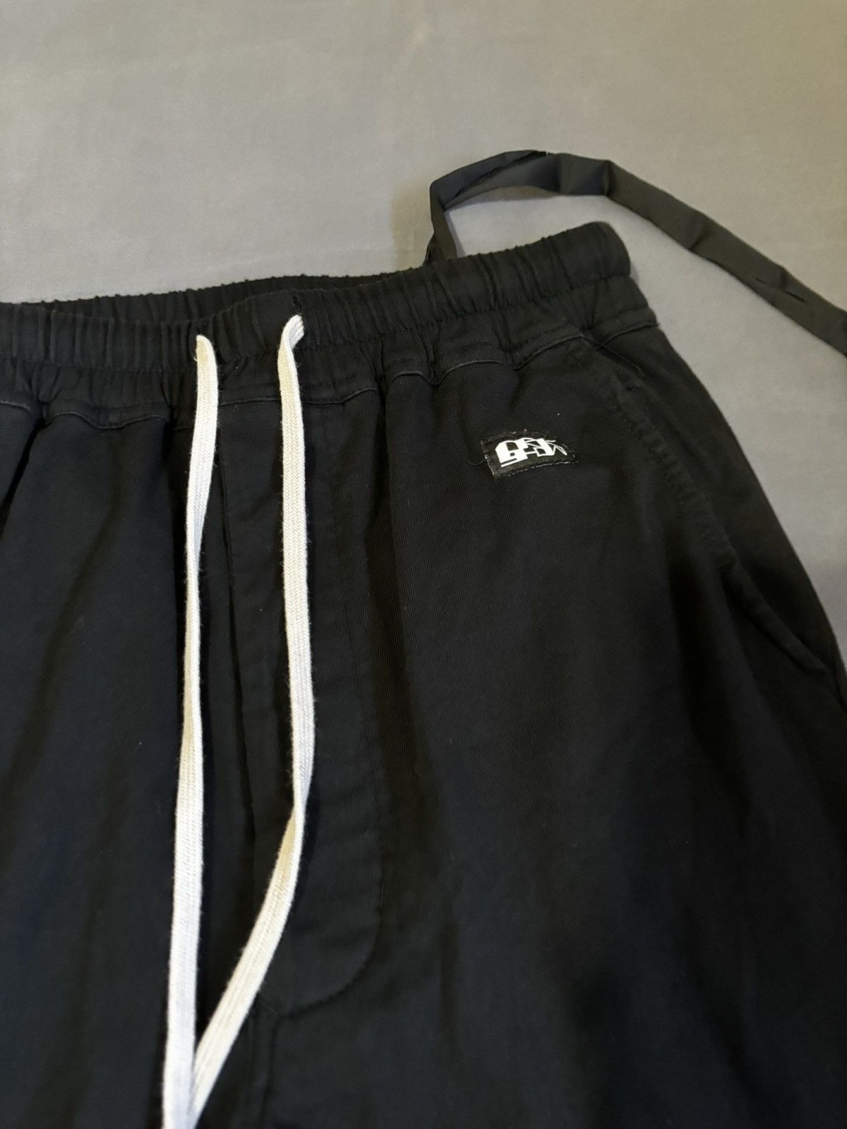 Other reworked ro sweats Size US 30 / EU 46 - 2 Thumbnail