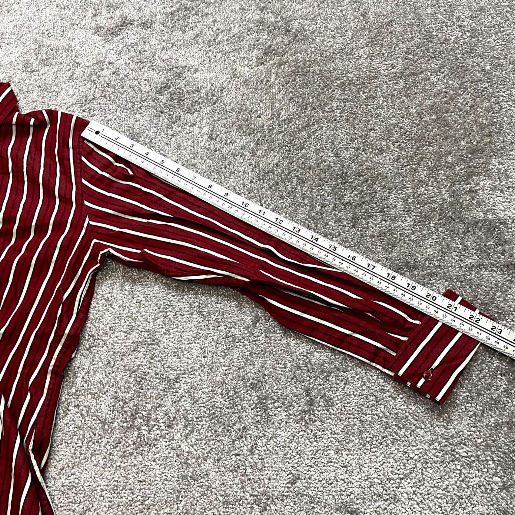 Vintage VINTAGE? No—[Original does not indicate vintage] Title: Casual Corner Annex Button Up Blouse Top Womens Medium Red Striped Long Sleeve Size M / US 6-8 / IT 42-44 - 4 Thumbnail