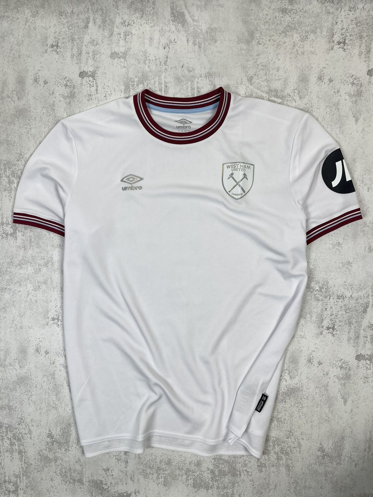 Umbro West Ham United 23/24 Away Iridescent Emblem Umbro Jersey Size US XXL / EU 58 / 5 - 1 Thumbnail