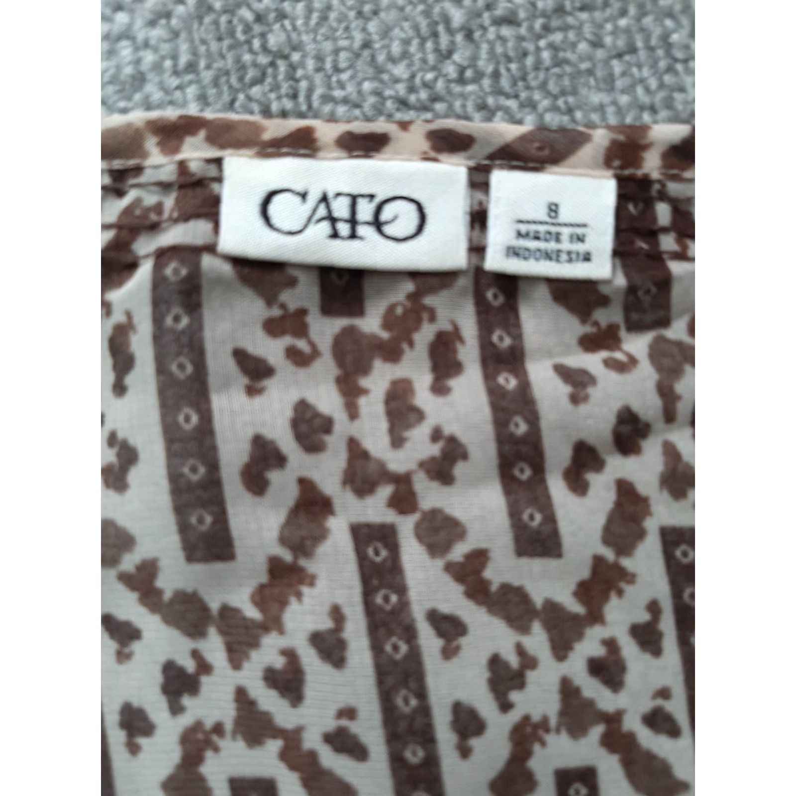 Vintage Cato Blouse Womens Top Sleeveless Size 8 Tan Brown Sequins Short Sleeve Round Neck Light Weight Womens Mens? Size M / US 6-8 / IT 42-44 - 2 Thumbnail