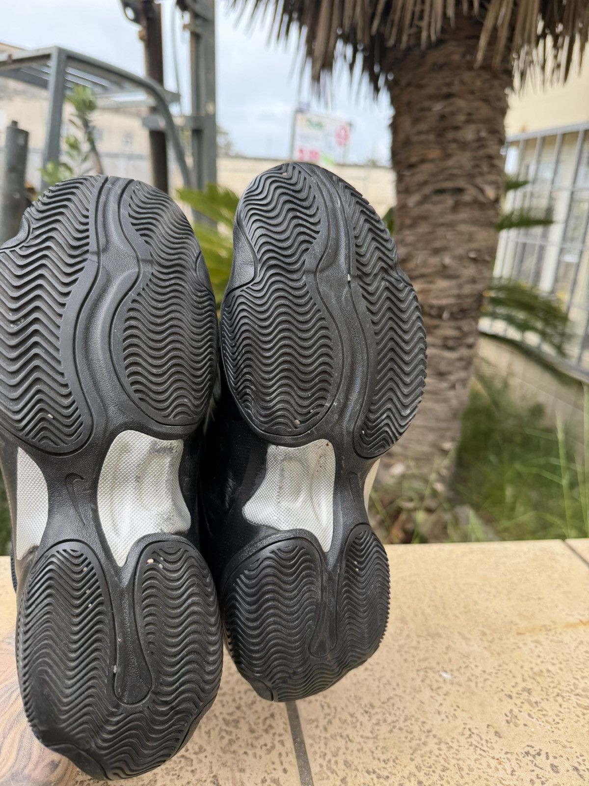 Nike × Supreme Nike x Supreme Air Zoom Courtposite Black Shoes Sbeakers Size US 8.5 / EU 41-42 - 14 Thumbnail