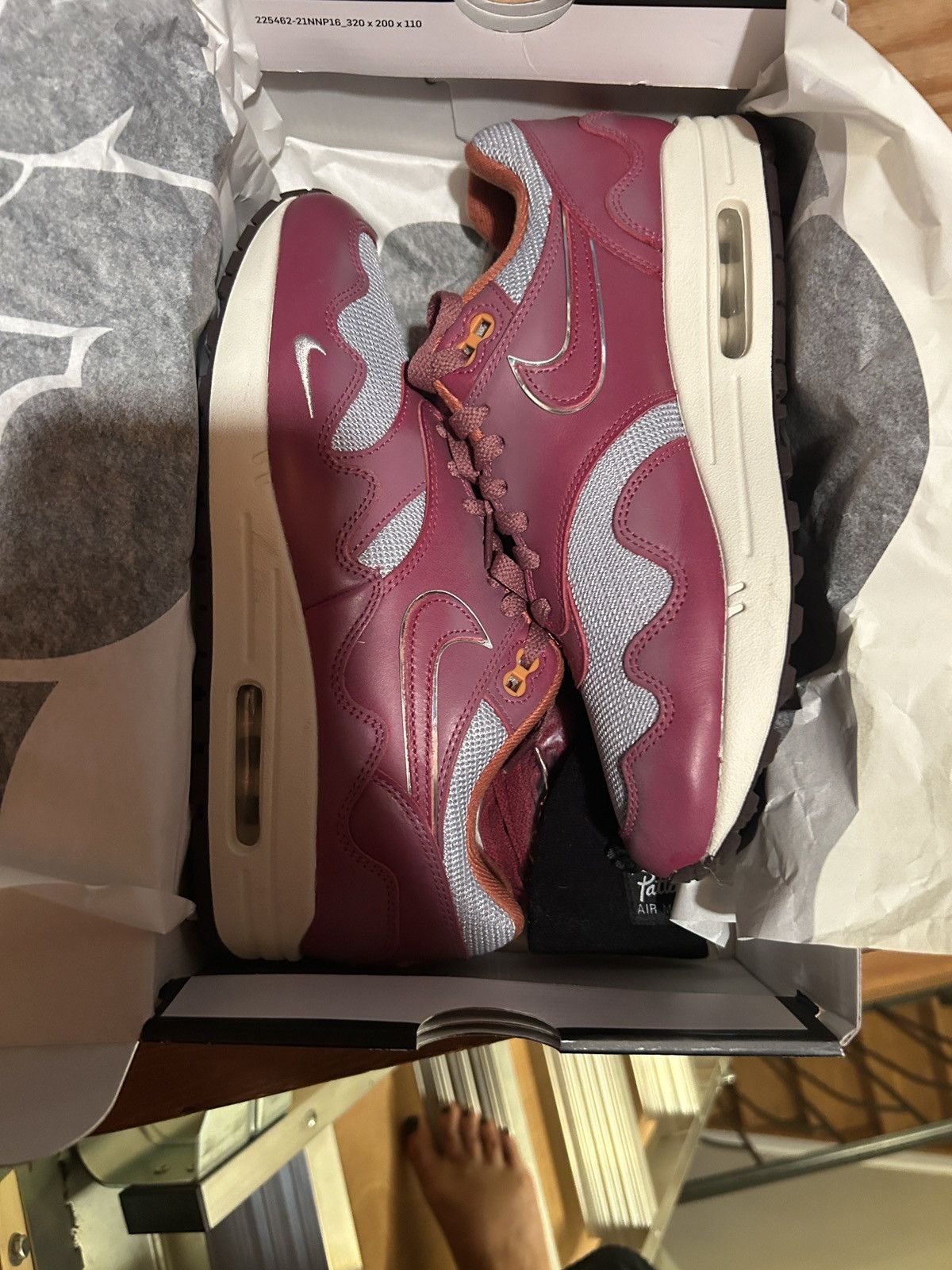 Nike Nike patta size 8 Size US 8 / EU 41 - 1 Thumbnail