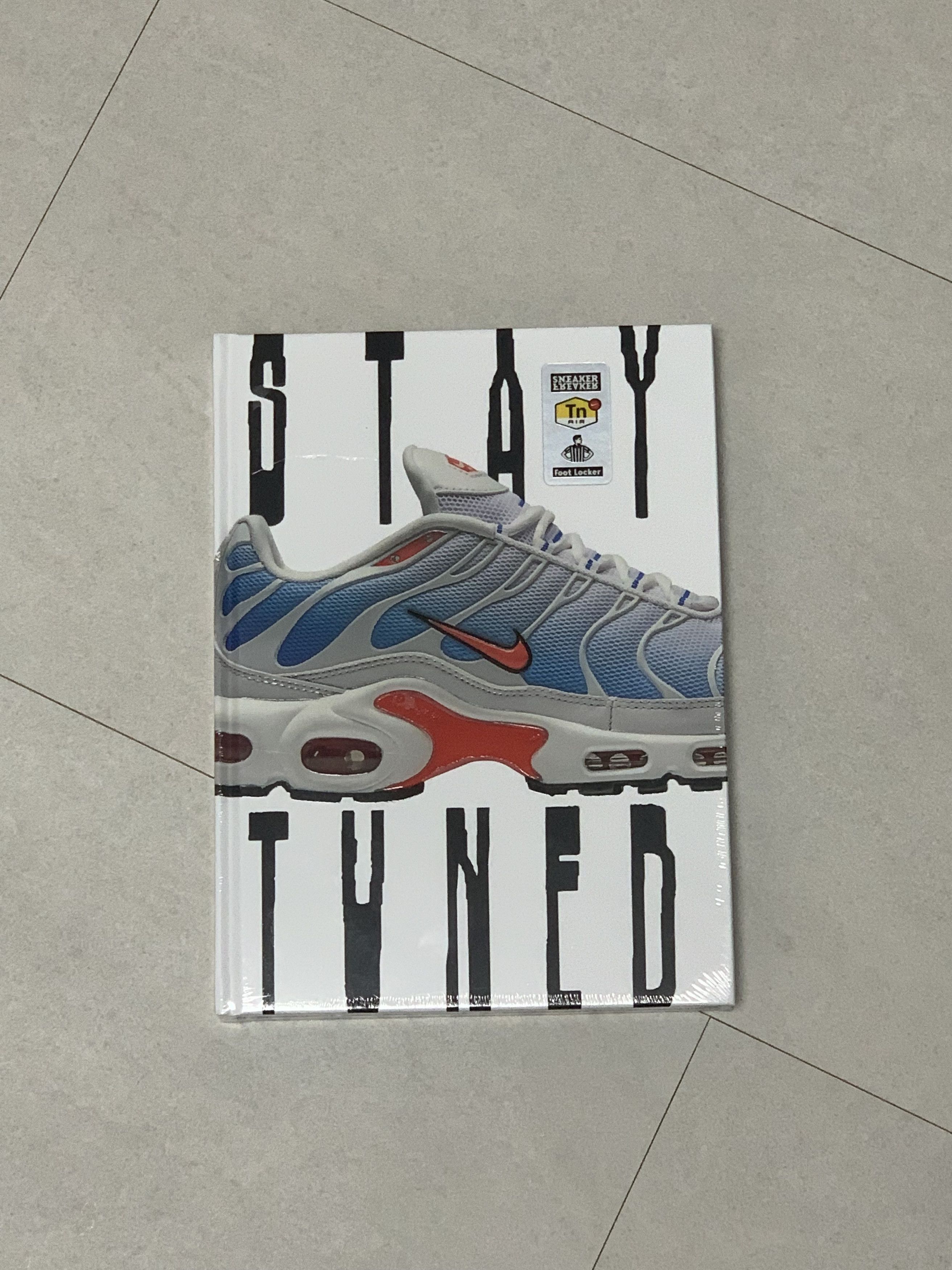 Other 'Stay Tuned’ Book Foot Locker X Sneaker Freaker Size ONE SIZE - 5 Thumbnail