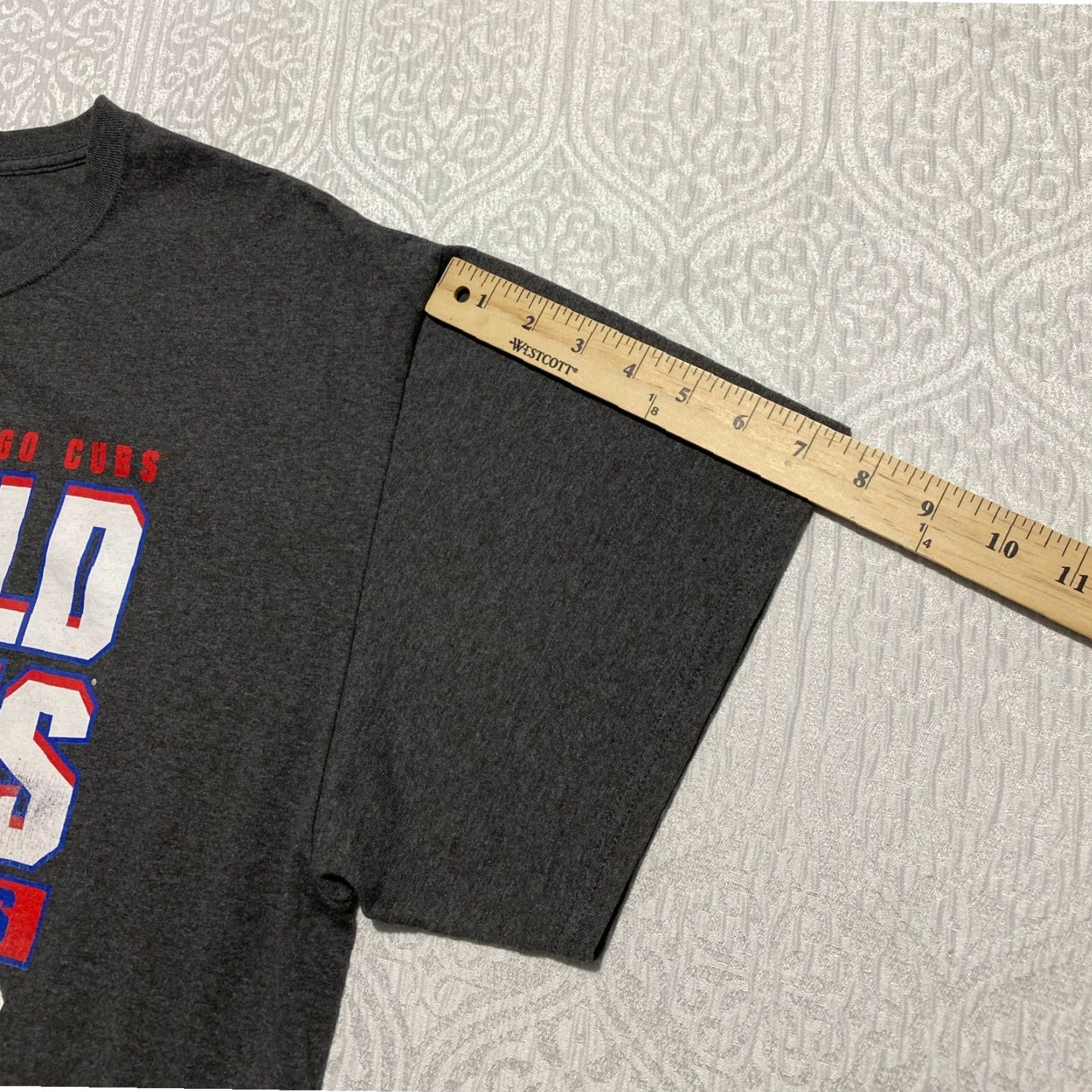 Vintage VINTAGE Chicago Cubs World Series Champions 2016 T Shirt XL Gray Graphic Print Size US XL / EU 56 / 4 - 7 Thumbnail