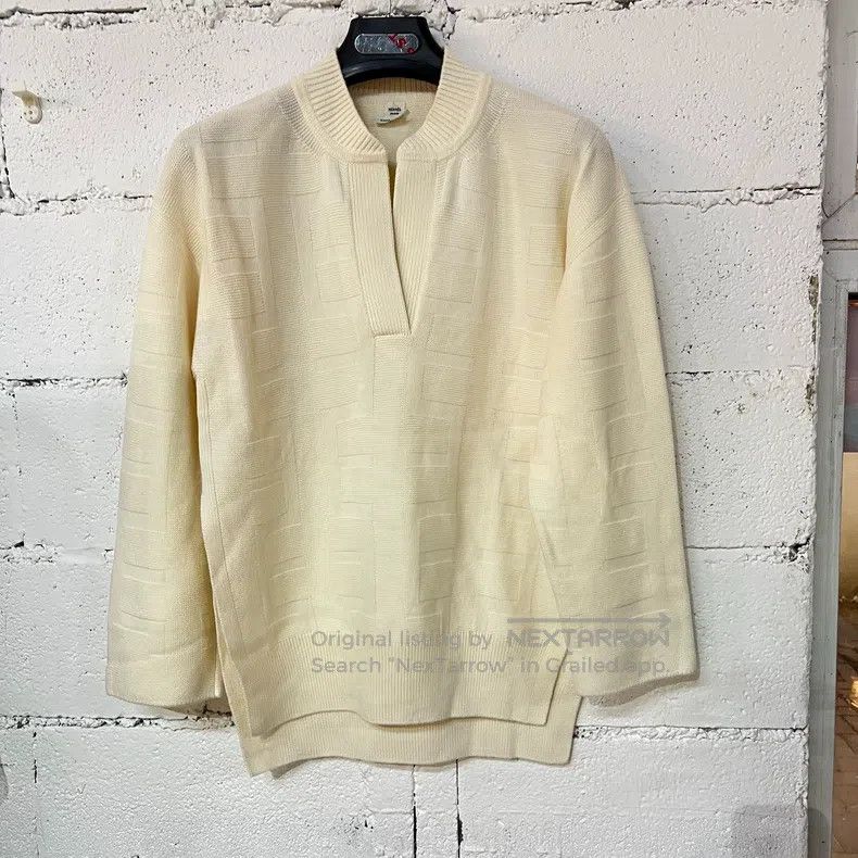 Hermes Hermes Beige Wool Knit Sweater, V-Neck Open Design Size XXS / US 00 / IT 34 - 1 Thumbnail