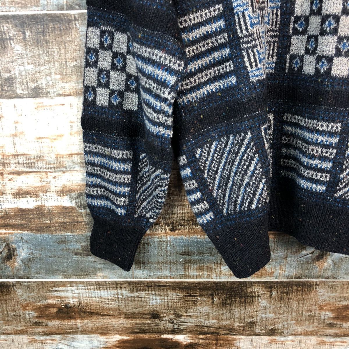 Vintage Italian vintage art Sweater Black Knitwear #A2185 Size US M / EU 48-50 / 2 - 17 Thumbnail
