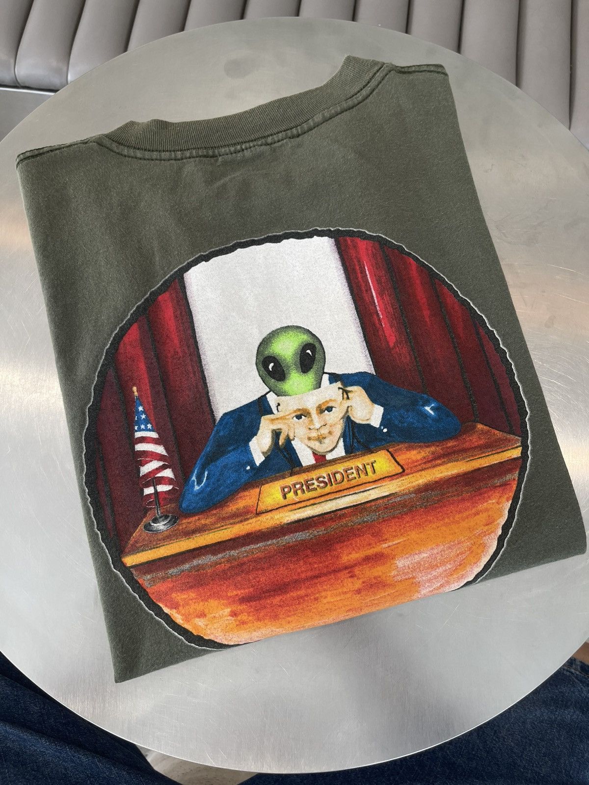 Alien Workshop 90S BLAKE UNIVERSAL TECHNOLOGIES "ALIEN PRESIDENT" Tees XL Size US XL / EU 56 / 4 - 1 Thumbnail