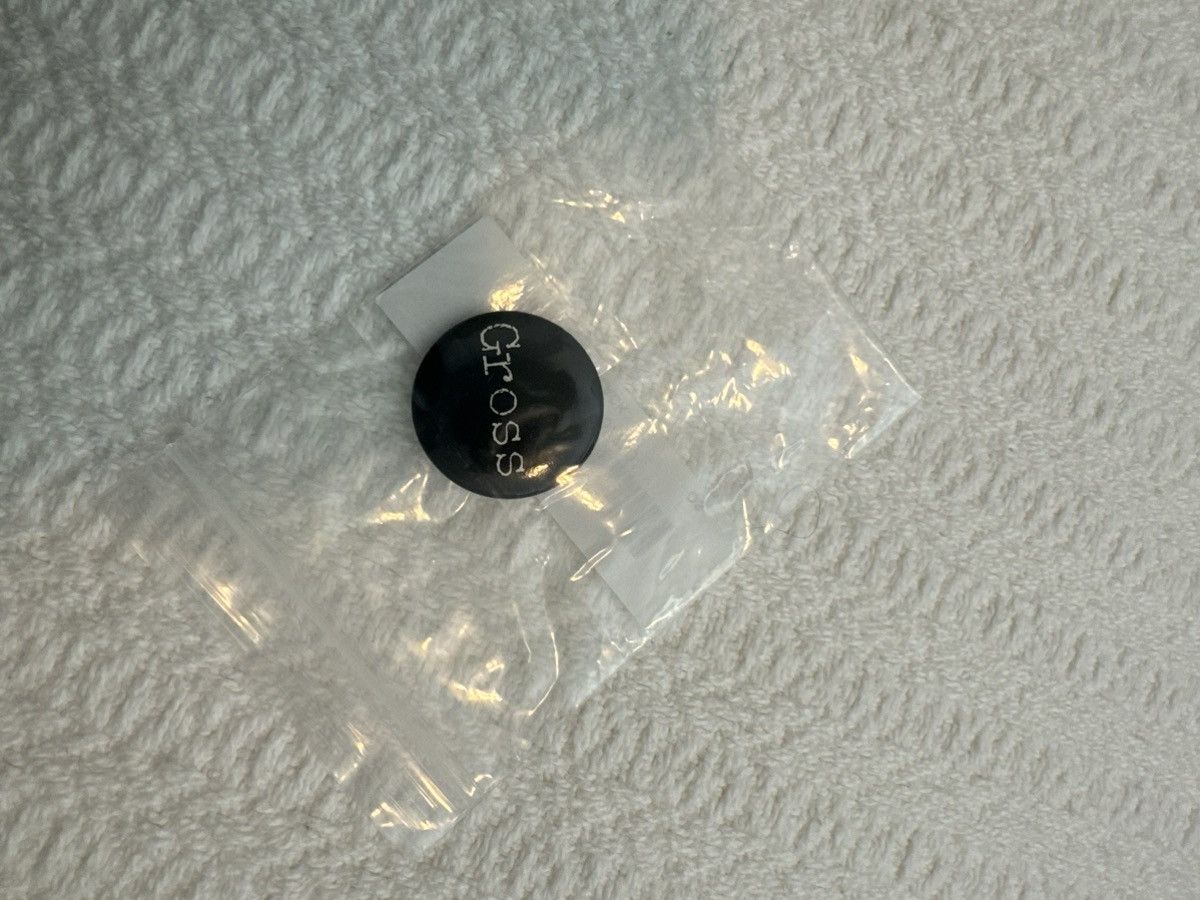 Supreme FW18 Supreme Gross Pin Size ONE SIZE - 1 Thumbnail