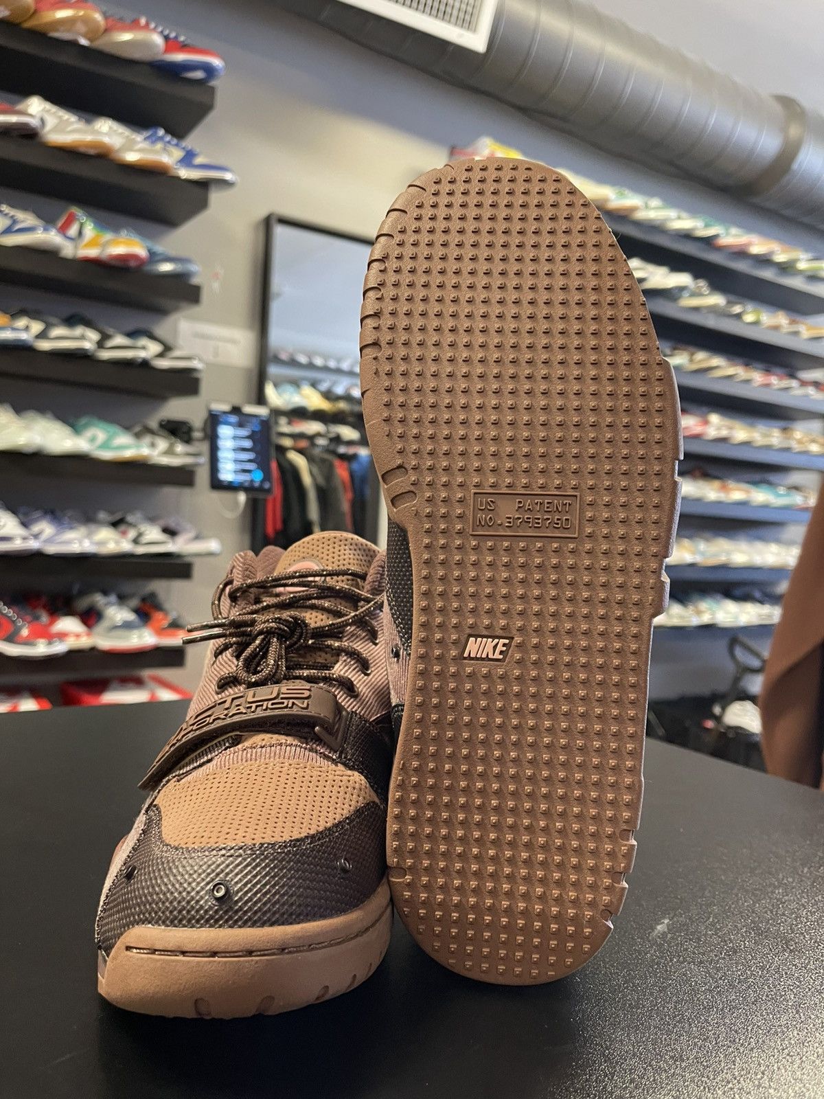 Nike × Travis Scott Size 10 - Nike Air Trainer 1 SP Travis Scott Size US 10 / EU 43 - 10 Thumbnail