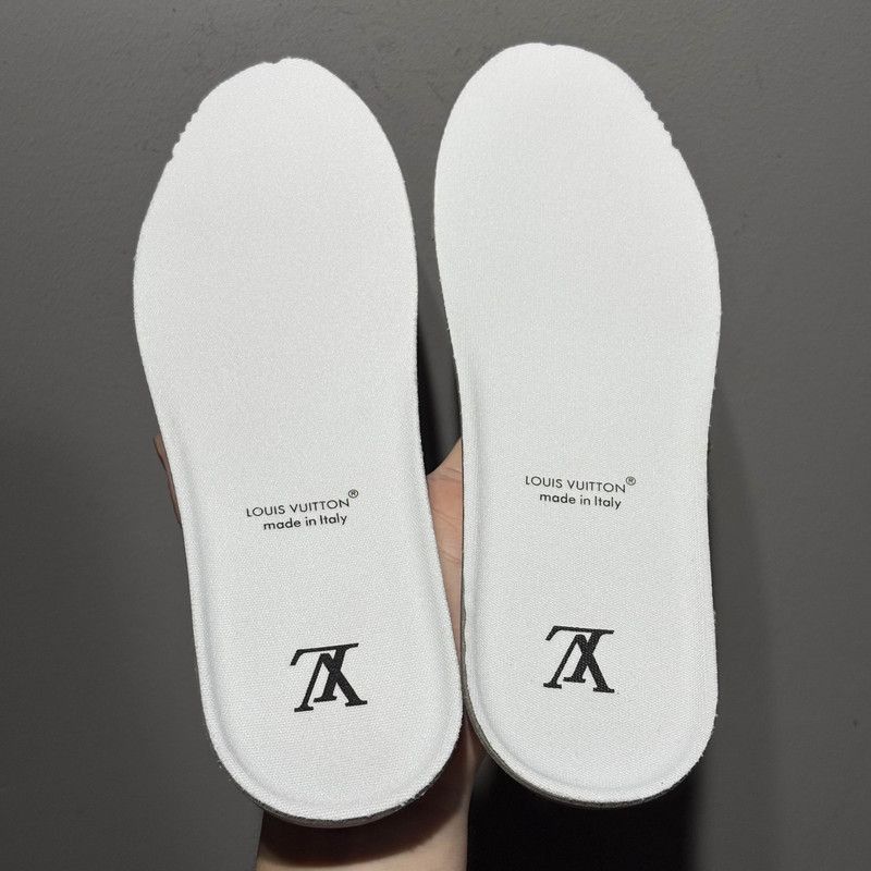 Louis Vuitton Louis Vuitton Panda Print Low-Top Sneakers -2508 Size US 10.5 / EU 43-44 - 6 Thumbnail