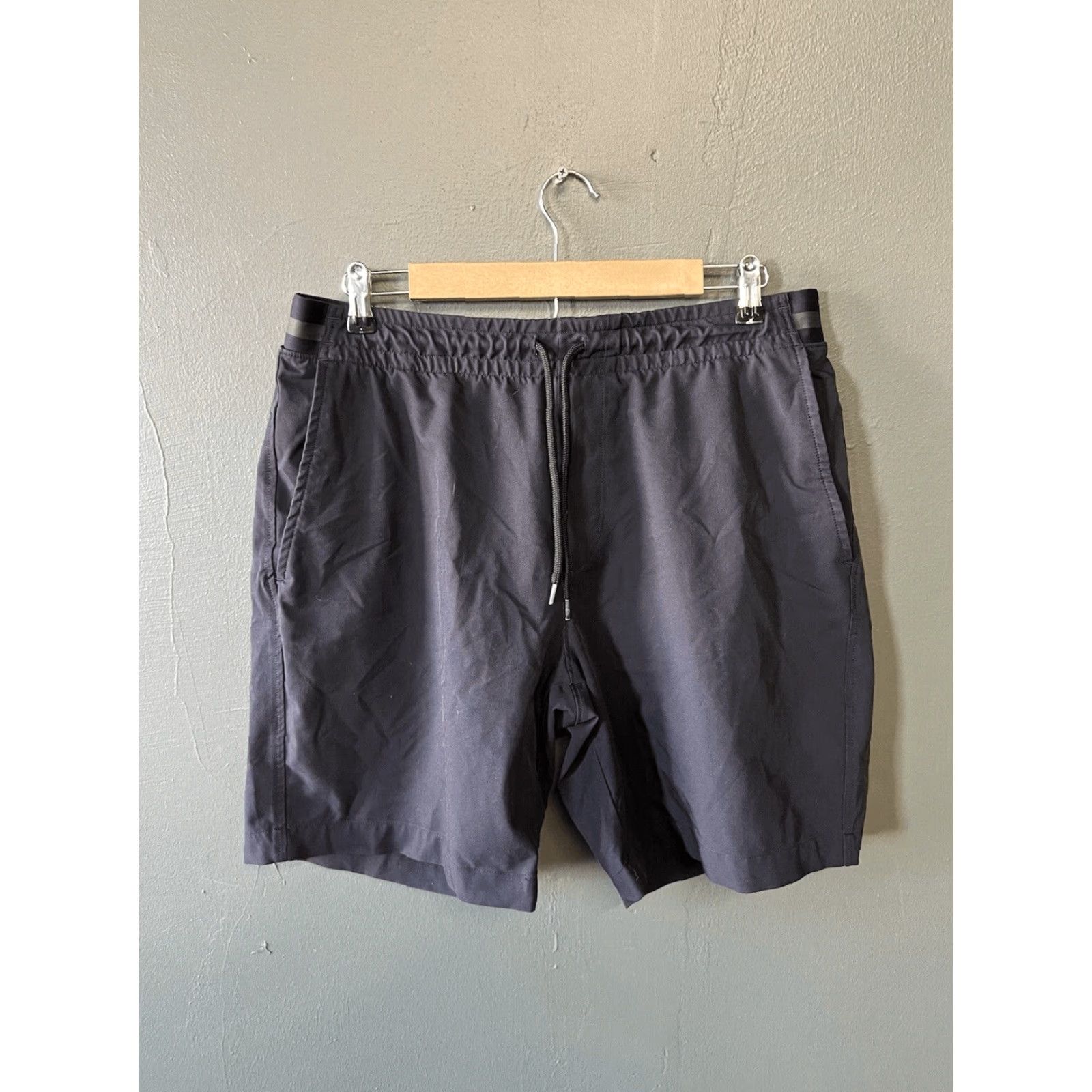 Under Armour Under Armour Athletic Shorts Mens XL Black Drawstring Size US 36 / EU 52 - 2 Thumbnail