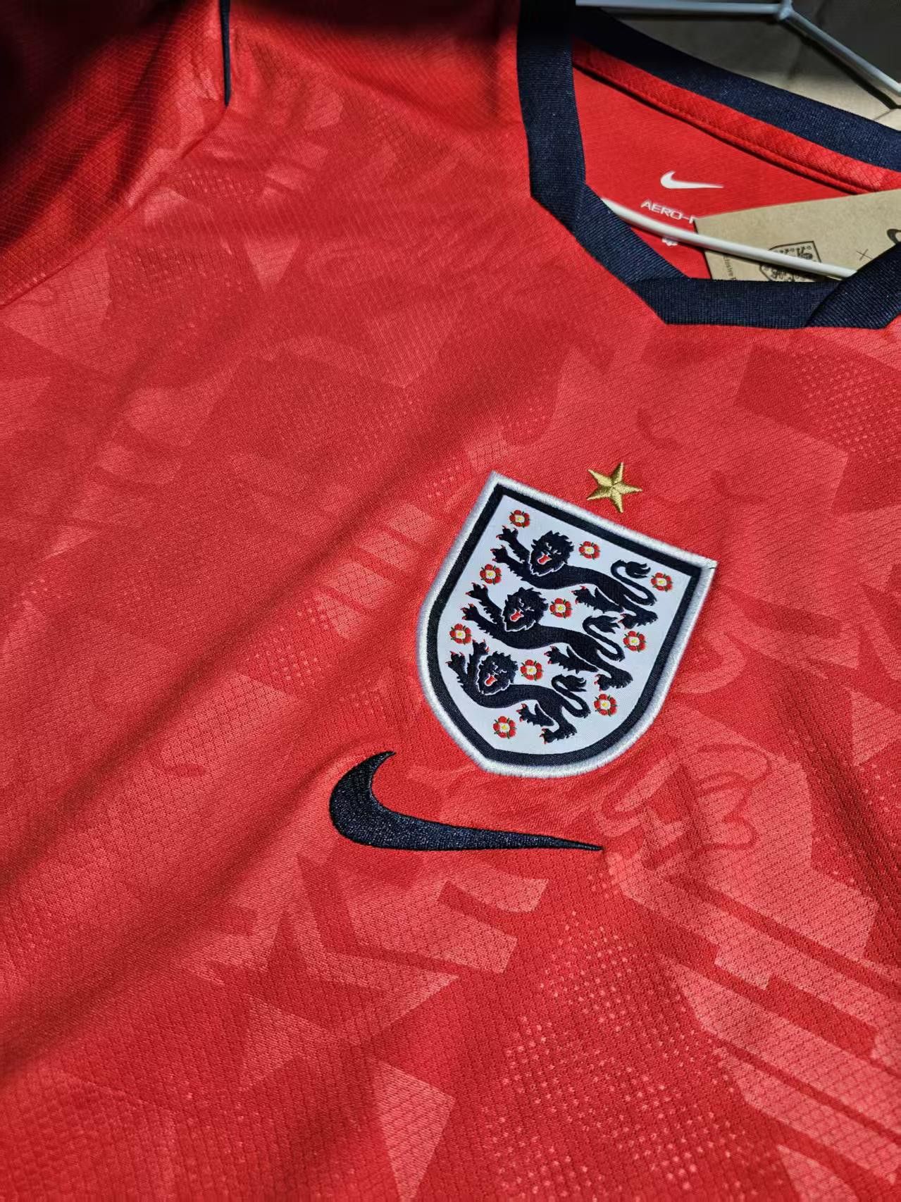 Other 2026 England Soccer Jersey Size US XXL / EU 58 / 5 - 2 Thumbnail