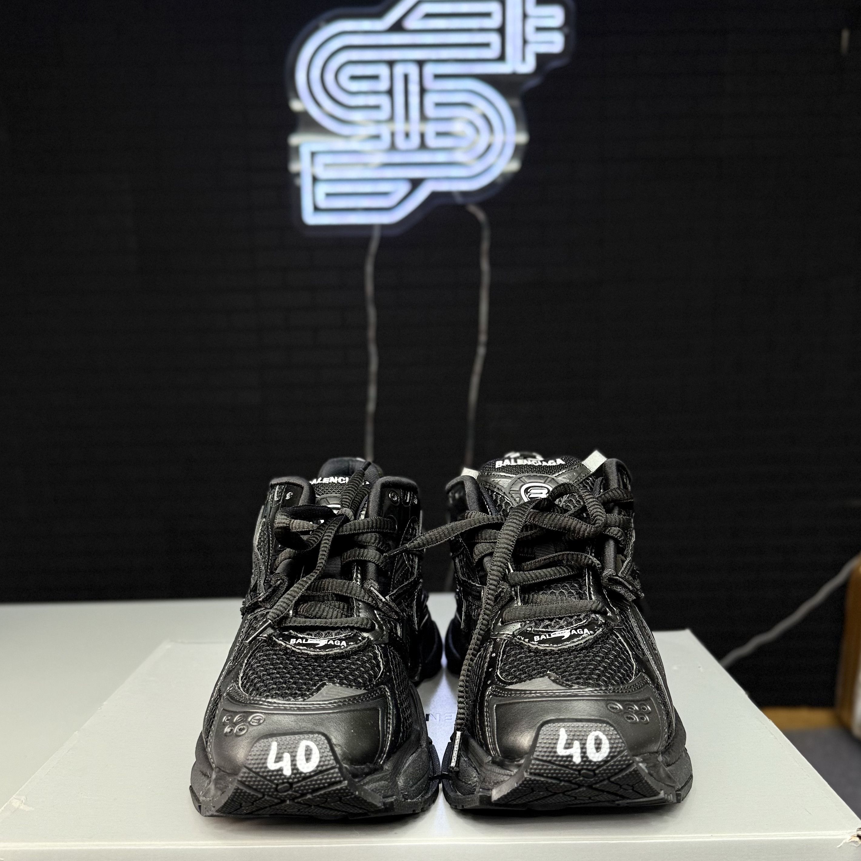 Balenciaga Balenciaga Runner Black/Black Size US 7.5 / EU 40-41 - 4 Thumbnail