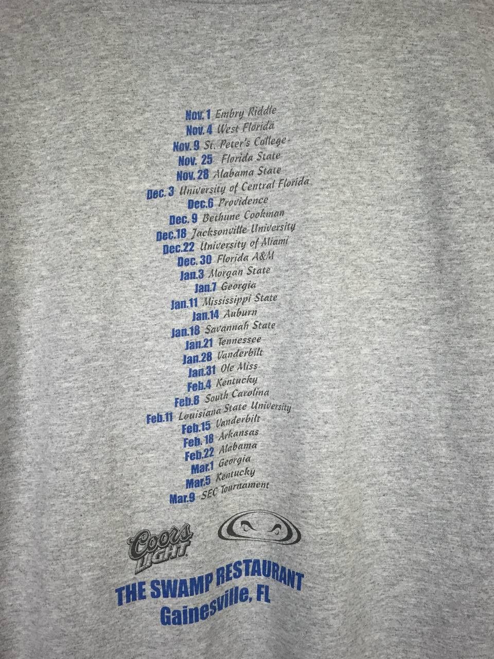 Gildan × Vintage Vtg Y2K The Swamp Restaurant Gainesville Basketball Team Tee Size US M / EU 48-50 / 2 - 7 Thumbnail