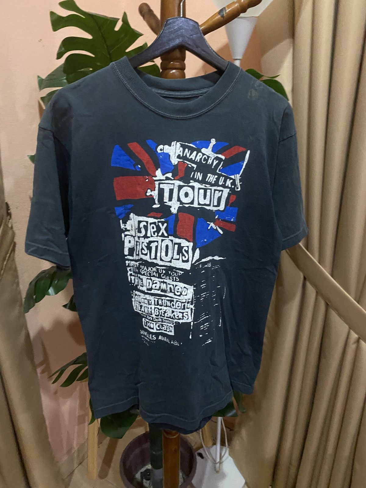 Band Tees Sex Pistols Anarchy in the UK Tour Vintage-Inspired Graphic Size US S / EU 44-46 / 1 - 3 Thumbnail