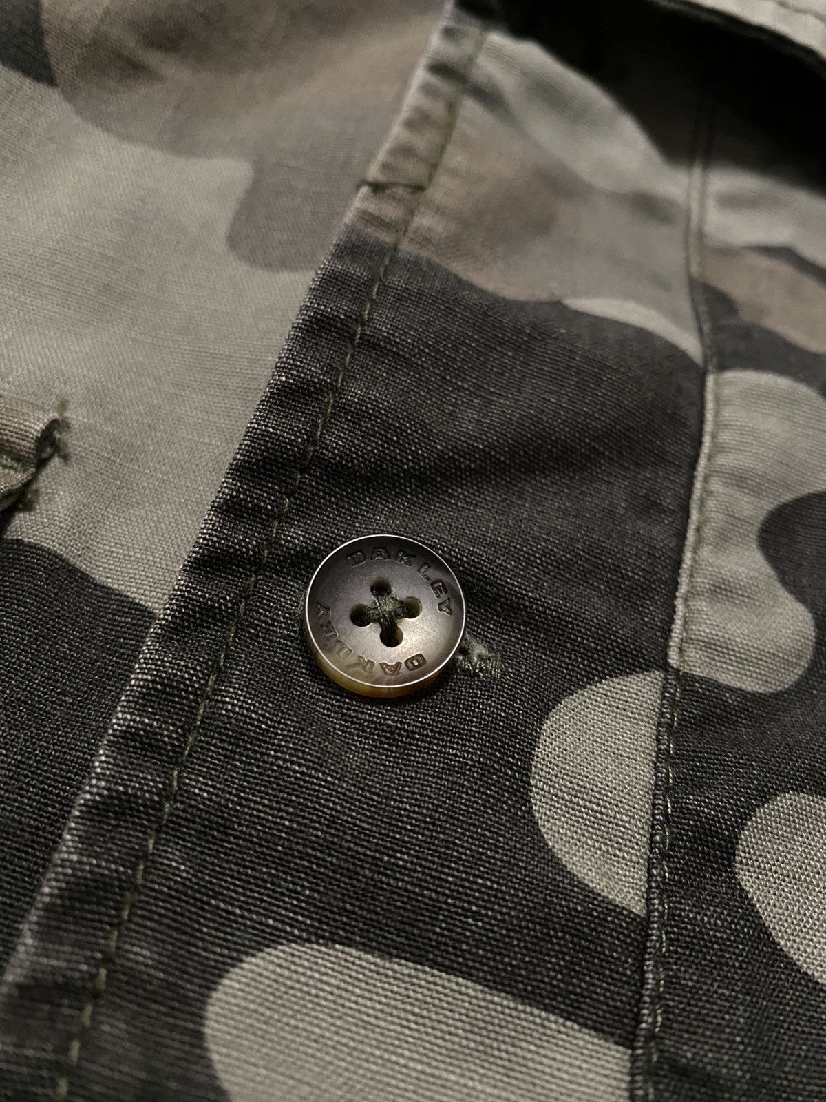 Oakley Vintage Oakley Camo Military Jacket Real Tree Cargo Y2K Size US M / EU 48-50 / 2 - 5 Thumbnail