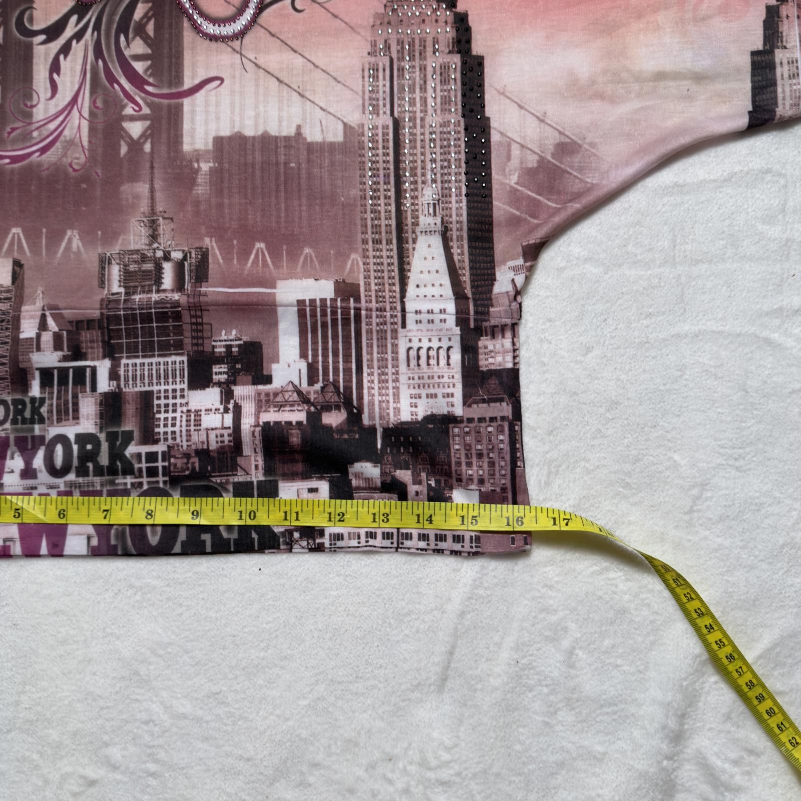The Unbranded Brand Y2K NY Graphic Lace Top Cityscape Batwing Sleeves Size XL / US 12-14 / IT 48-50 - 5 Thumbnail