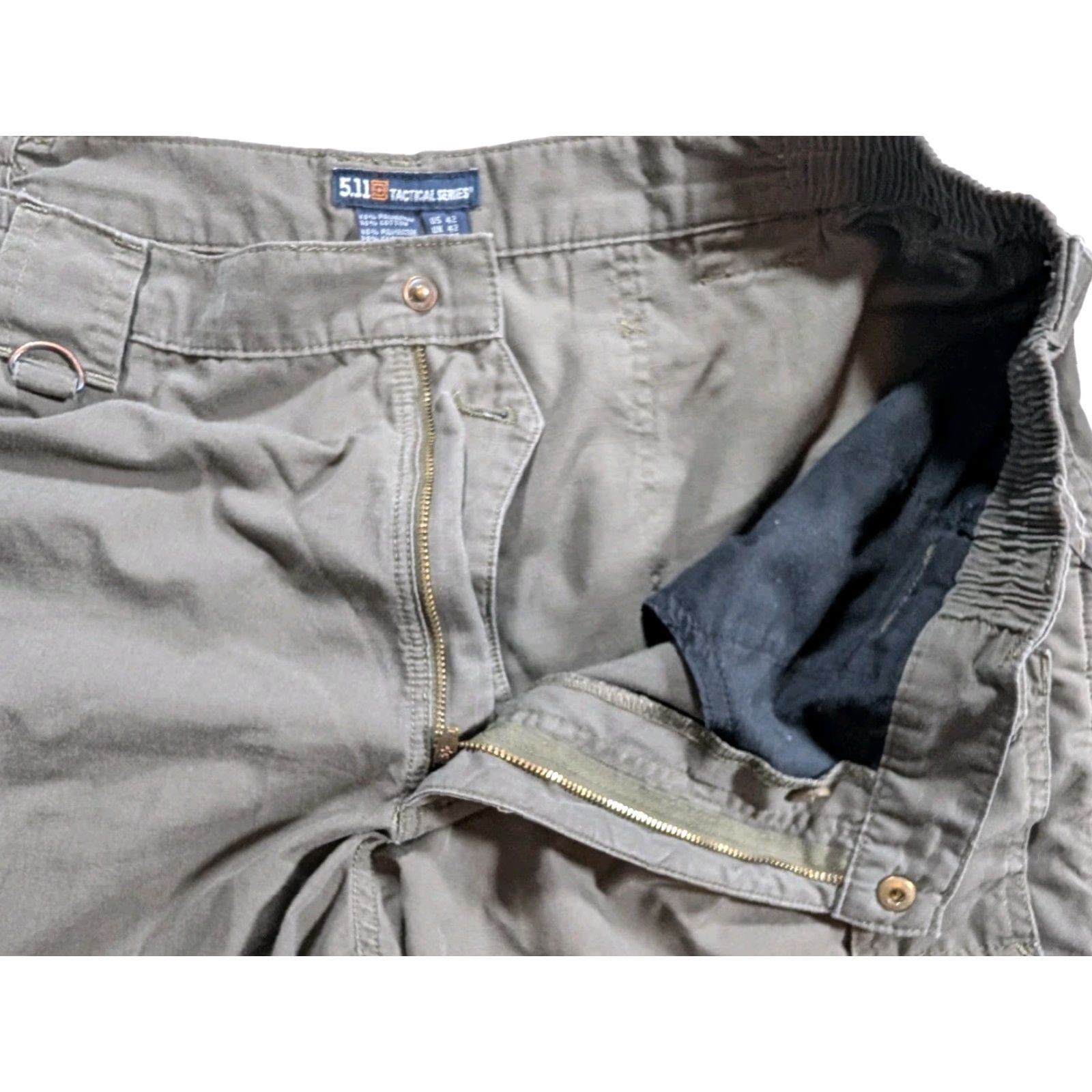 Vintage 5.11 Tactical 511 Shorts Mens Cargo Style 73308 Green 42 Utility Pockets Workwear Canvas Cotton Polyester Belt Loops Fashion Tactical Mens Short Size US 42 / EU 58 - 3 Thumbnail