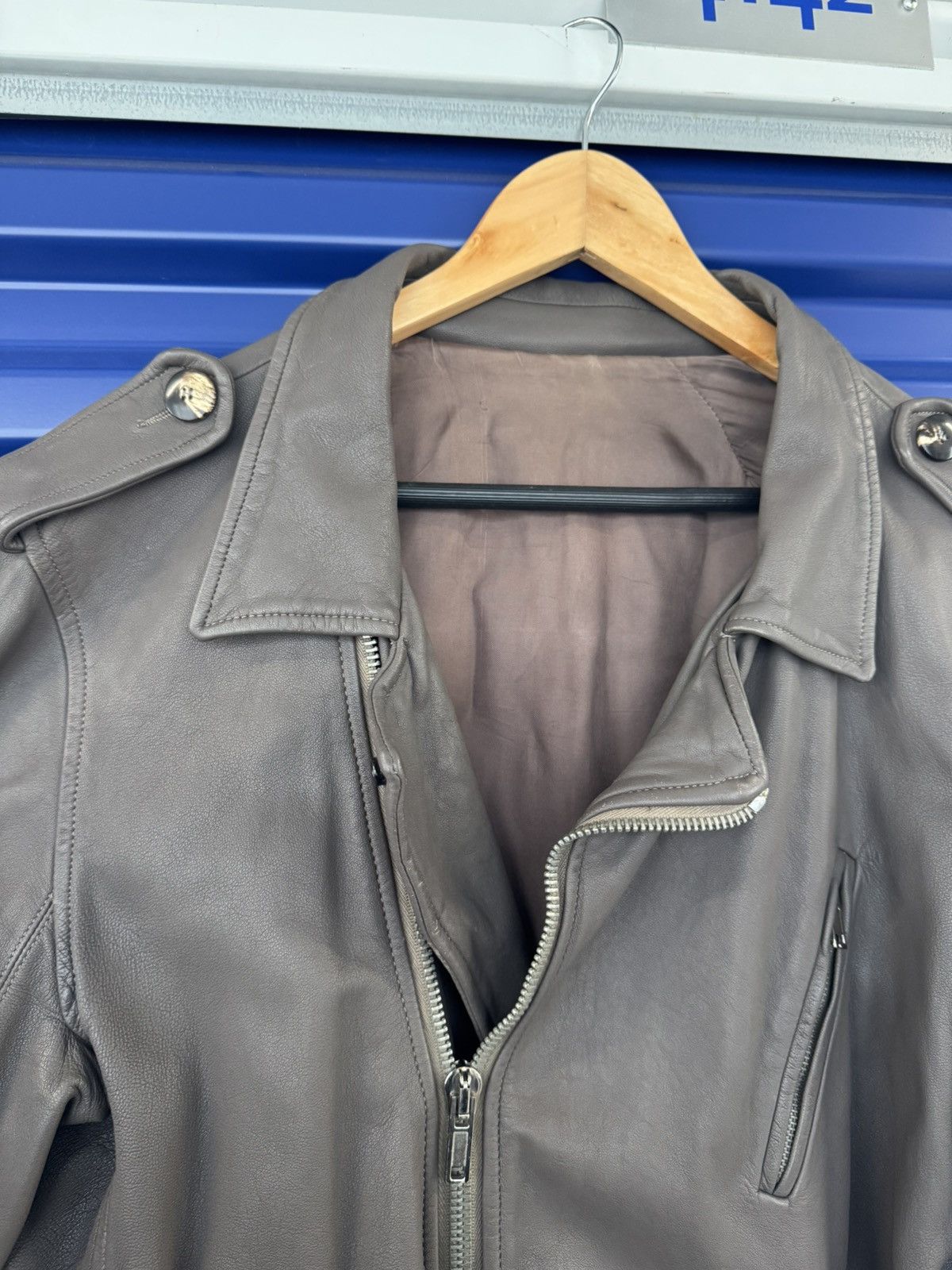 Rick Owens RARE! $5351 STOOGES SIZE AW10 MAINLINE TAUPE LEATHER JACKET Size US L / EU 52-54 / 3 - 13 Thumbnail