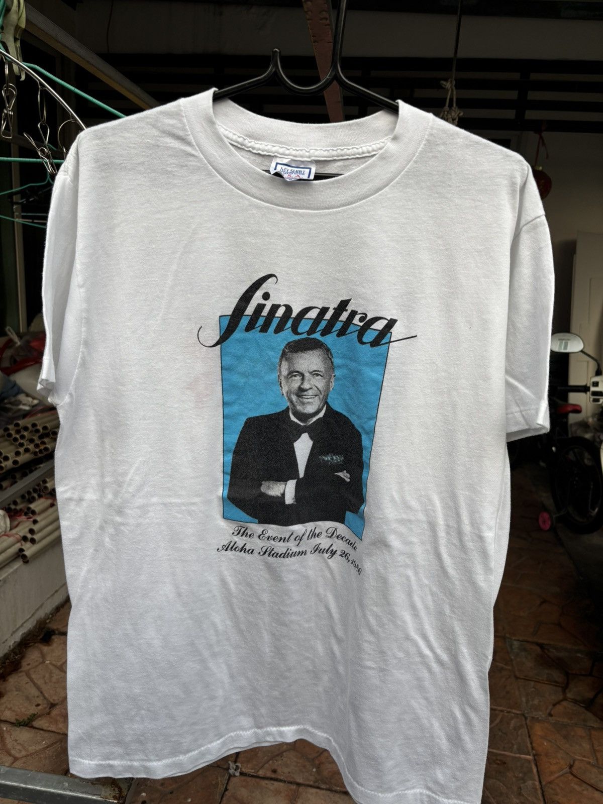 Band Tees 1986 Vintage Frank Sinatra Shirt Size US L / EU 52-54 / 3 - 1 Thumbnail