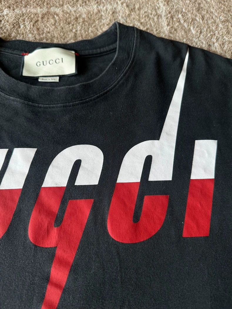 Gucci Gucci Black blade short sleeves 2503-Nextarrow Size US S / EU 44-46 / 1 - 4 Thumbnail