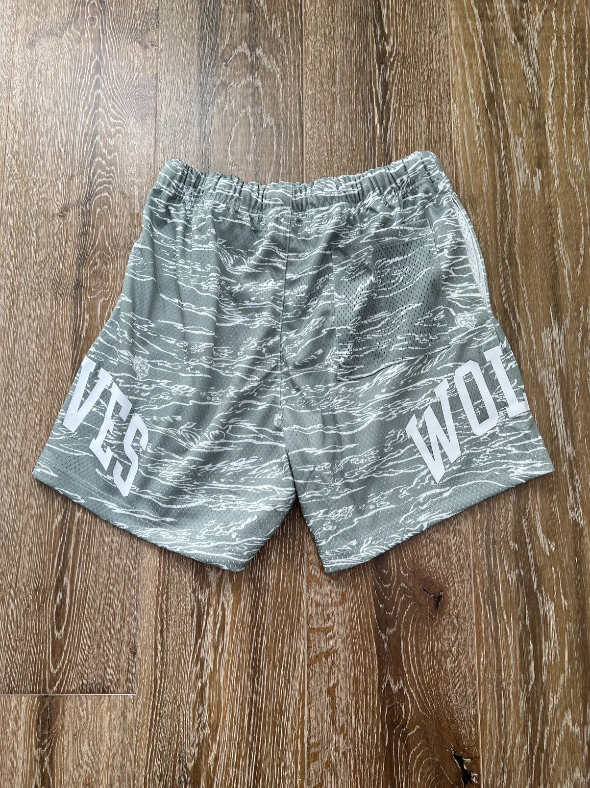 Darc Sport Darc sport wolves mesh shorts Size US 30 / EU 46 - 2 Thumbnail