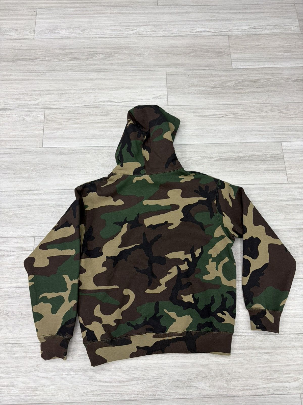 Supreme Supreme Classic Logo Chicago Shop Sweatshirt Woodland Camo Size US M / EU 48-50 / 2 - 3 Thumbnail