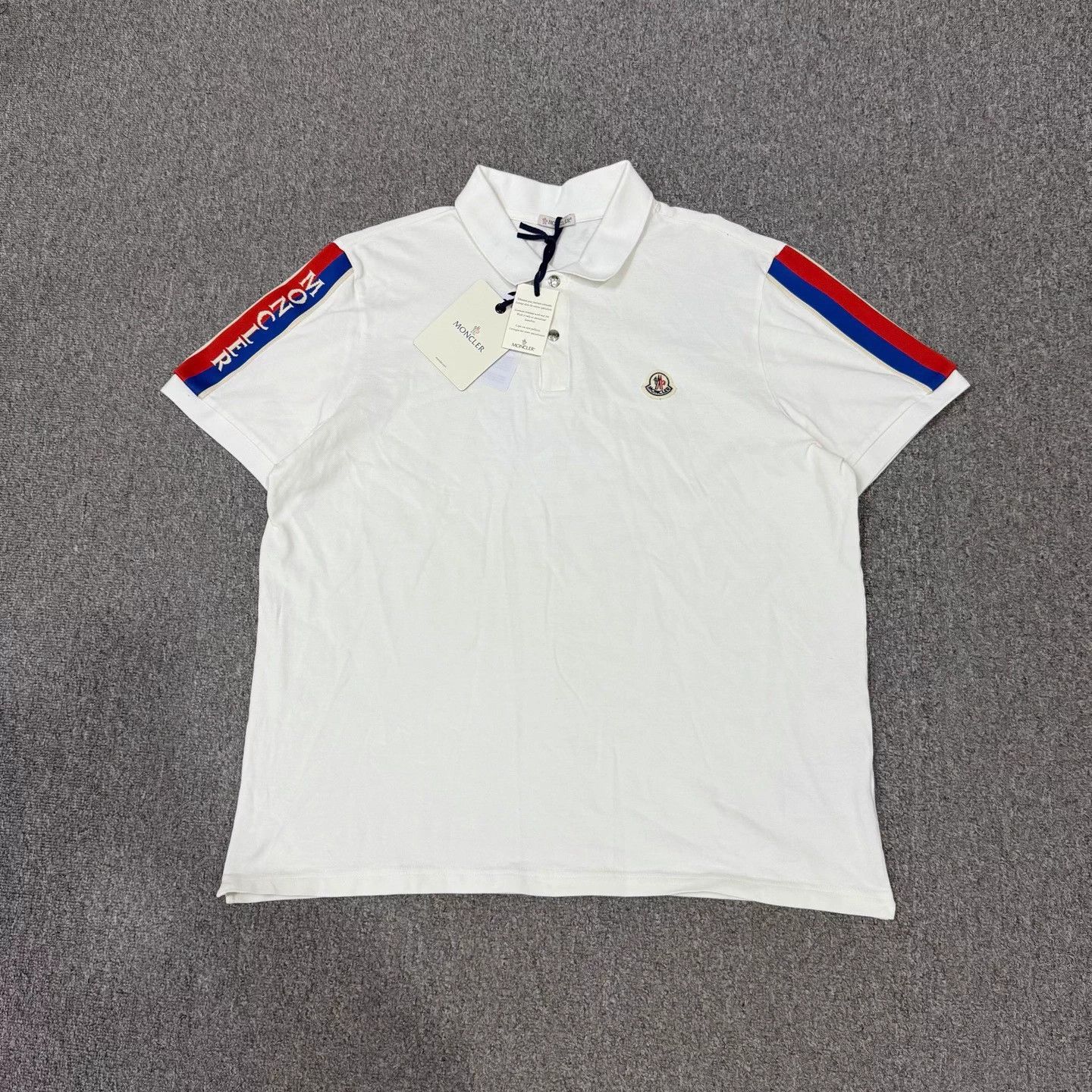 Moncler Moncler Unused XXXL Logo Embroidered Half-Button SS Polo Size US XXL / EU 58 / 5 - 1 Thumbnail