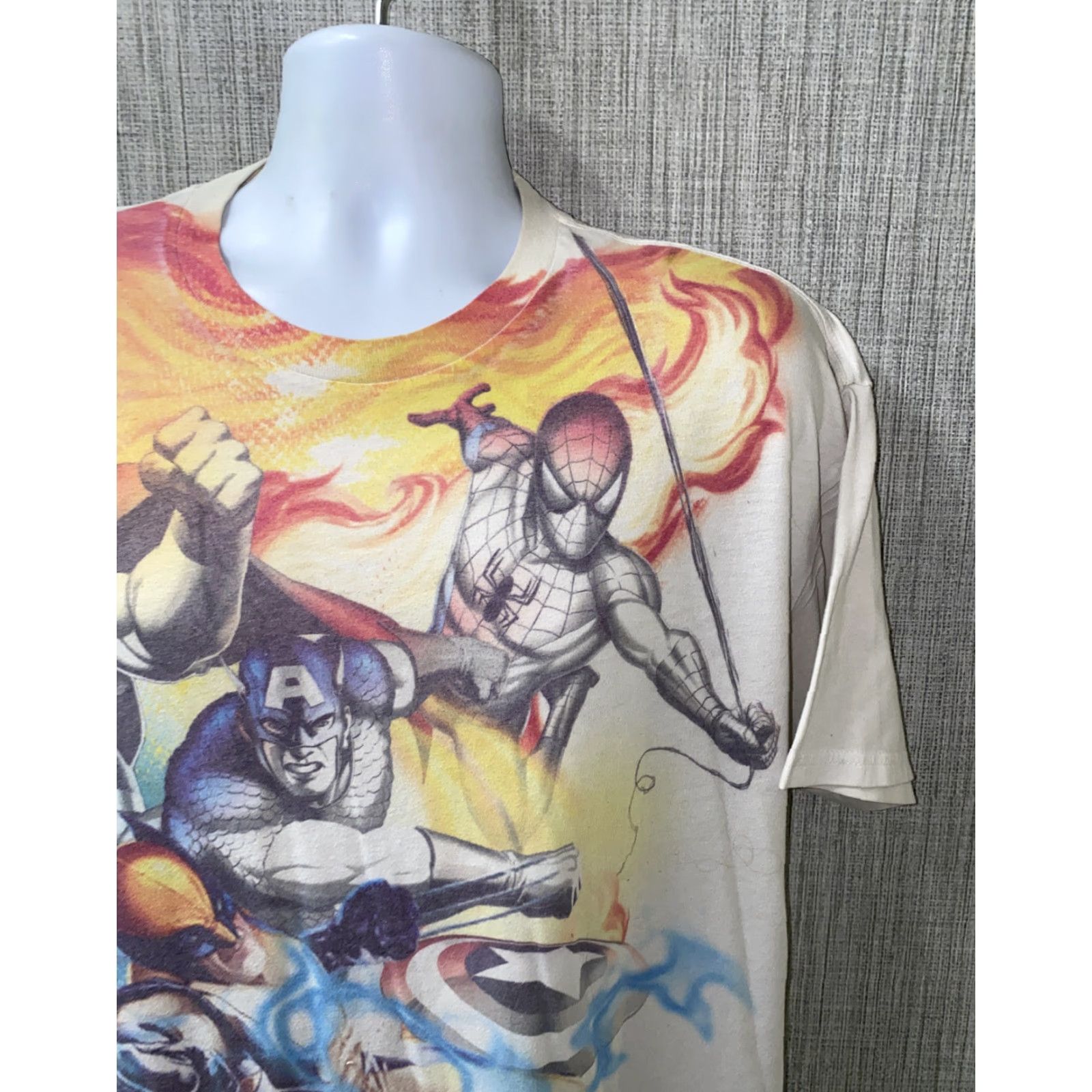 Vintage Marvel Heroes Mens White Graphic Short Sleeve T-Shirt 2XL Regular Size White Solid Pattern Short Sleeve Graphic Marvel Characters Mens T-Shirt Size US XXL / EU 58 / 5 - 2 Thumbnail