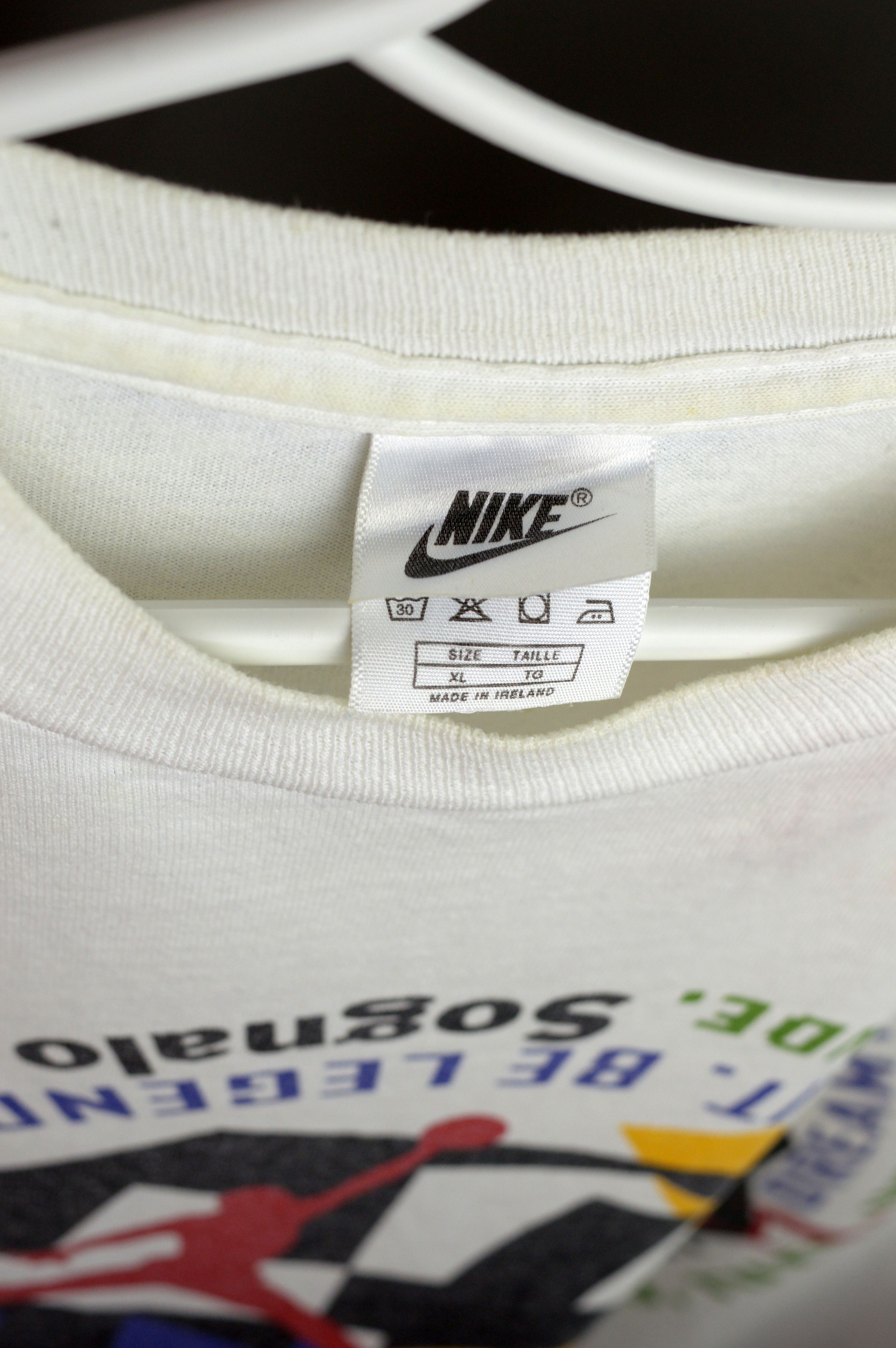 Jordan Brand × Nike × Vintage Vintage Nike Air Jordan t shirt Size US XL / EU 56 / 4 - 4 Thumbnail