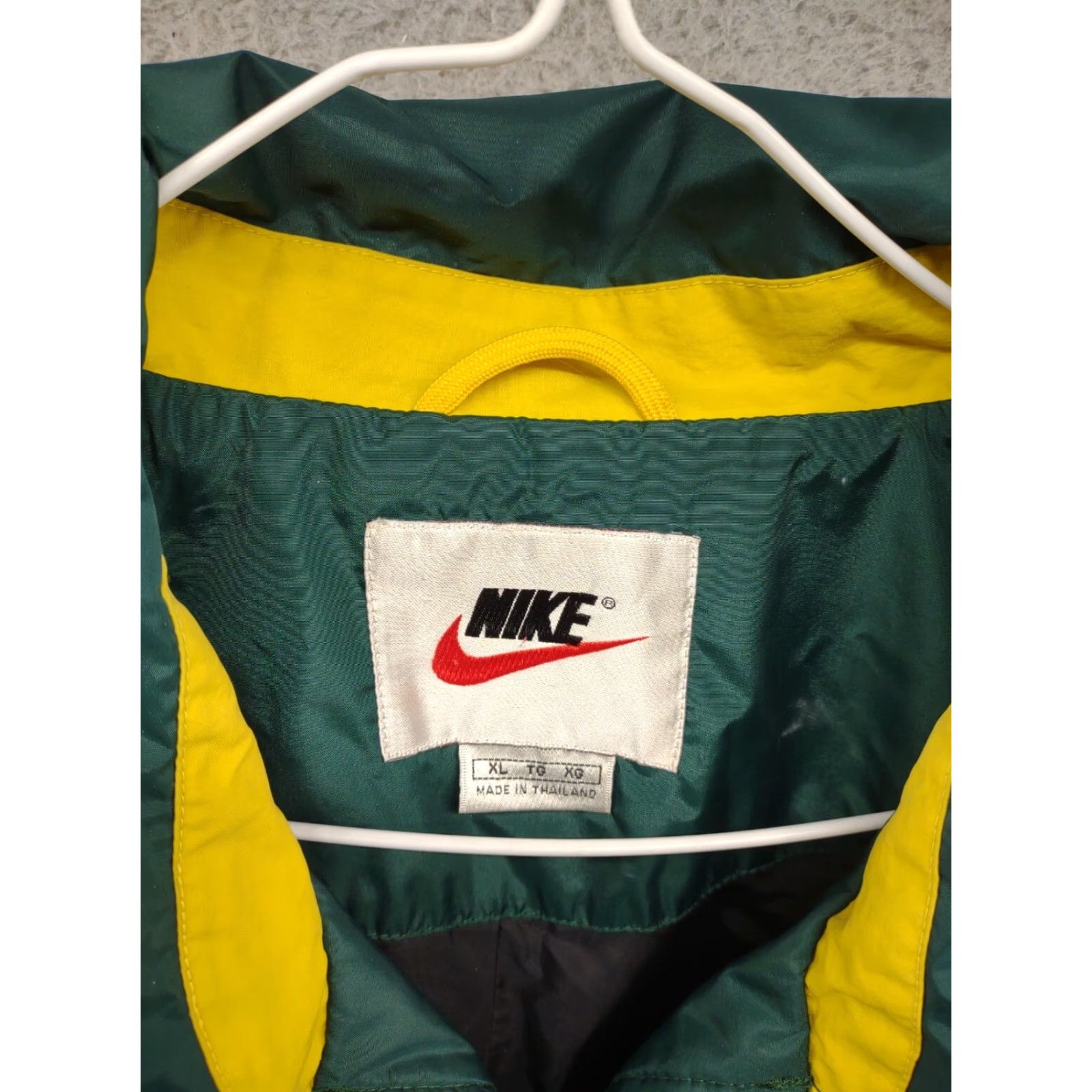 Nike VINTAGE Nike Windbreaker Jacket Full Zip Green Gold White Tag 90s XL Mens Size US XL / EU 56 / 4 - 2 Thumbnail
