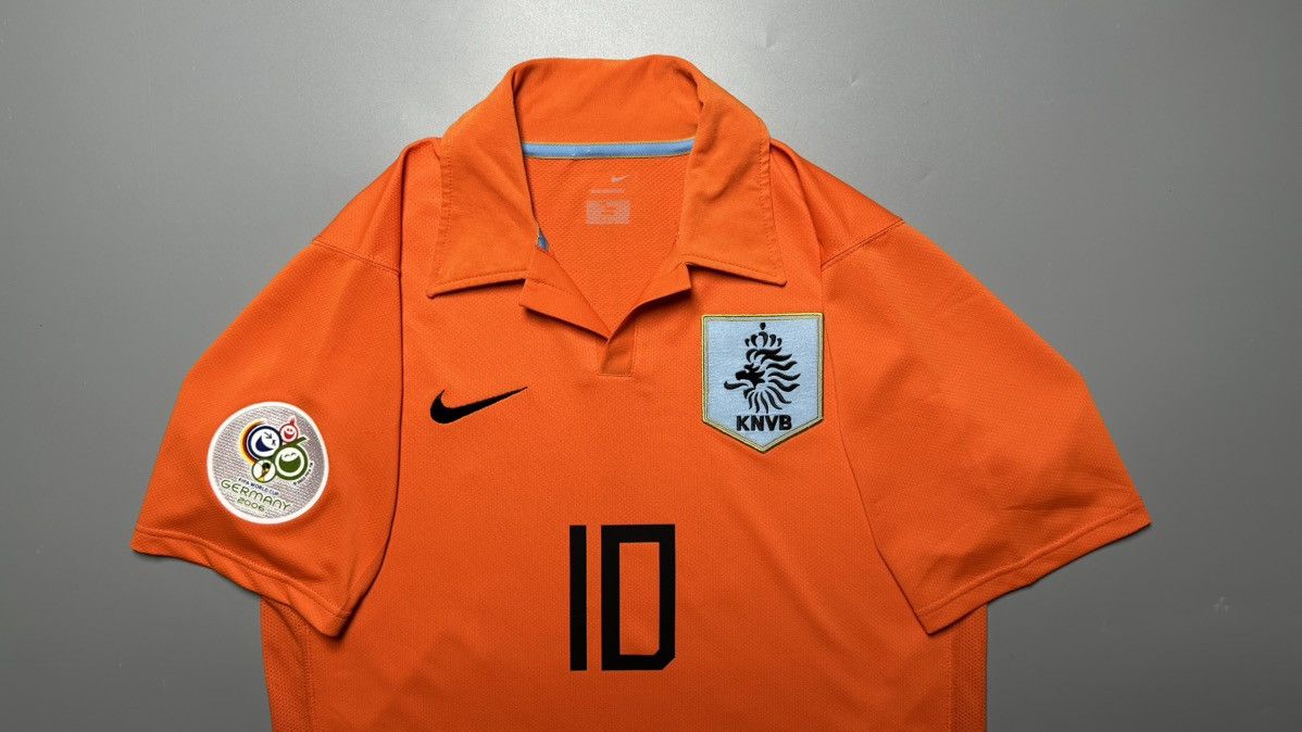 Nike NETHERLANDS NIKE 2006 WORLD CUP JERSEY #10 VAN DER VAART Size US S / EU 44-46 / 1 - 3 Thumbnail