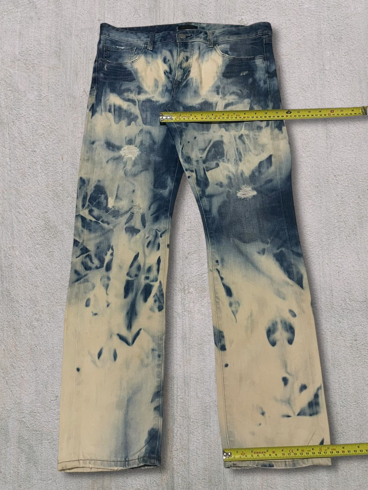 Undercover × Uniqlo Uniqlo Crazy Bleached Acid Wash Tapered Stretch Denim Jeans Size US 33 - 14 Thumbnail
