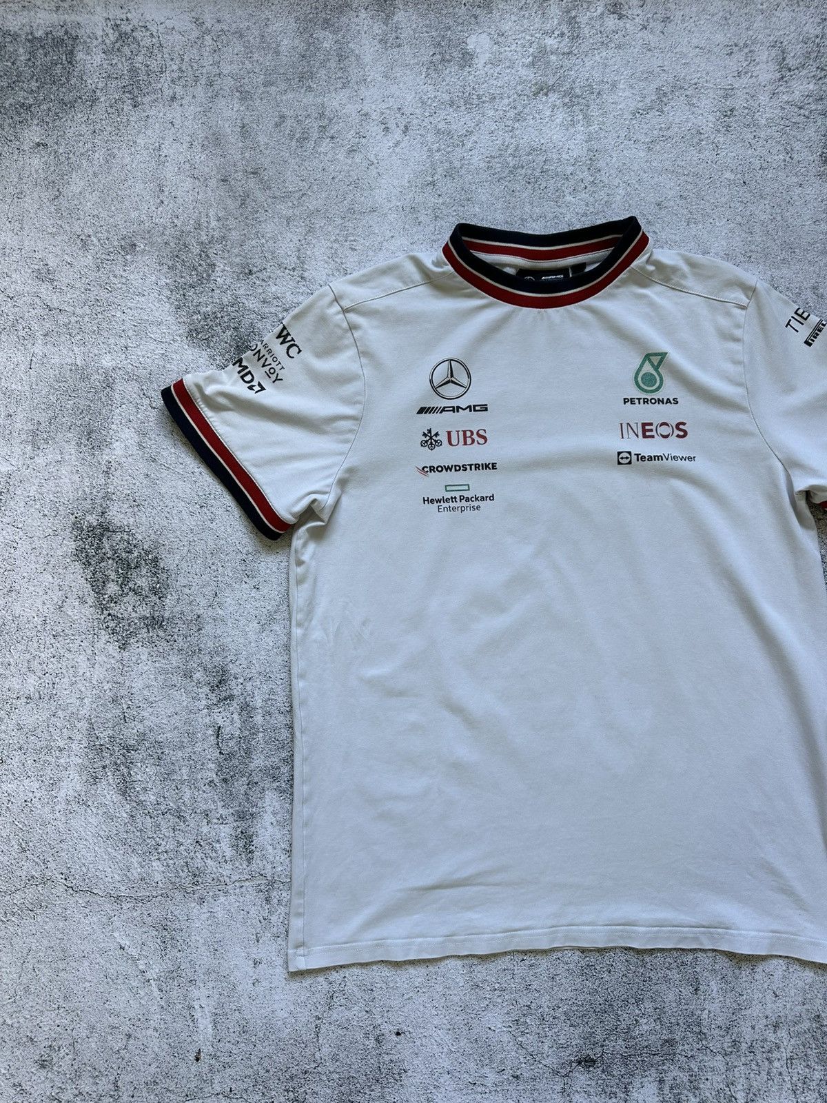 Mercedes-Benz Vintage Petronas AMG Mercedes-Benz Formula 1 T-shirt Racing Size US L / EU 52-54 / 3 - 2 Thumbnail