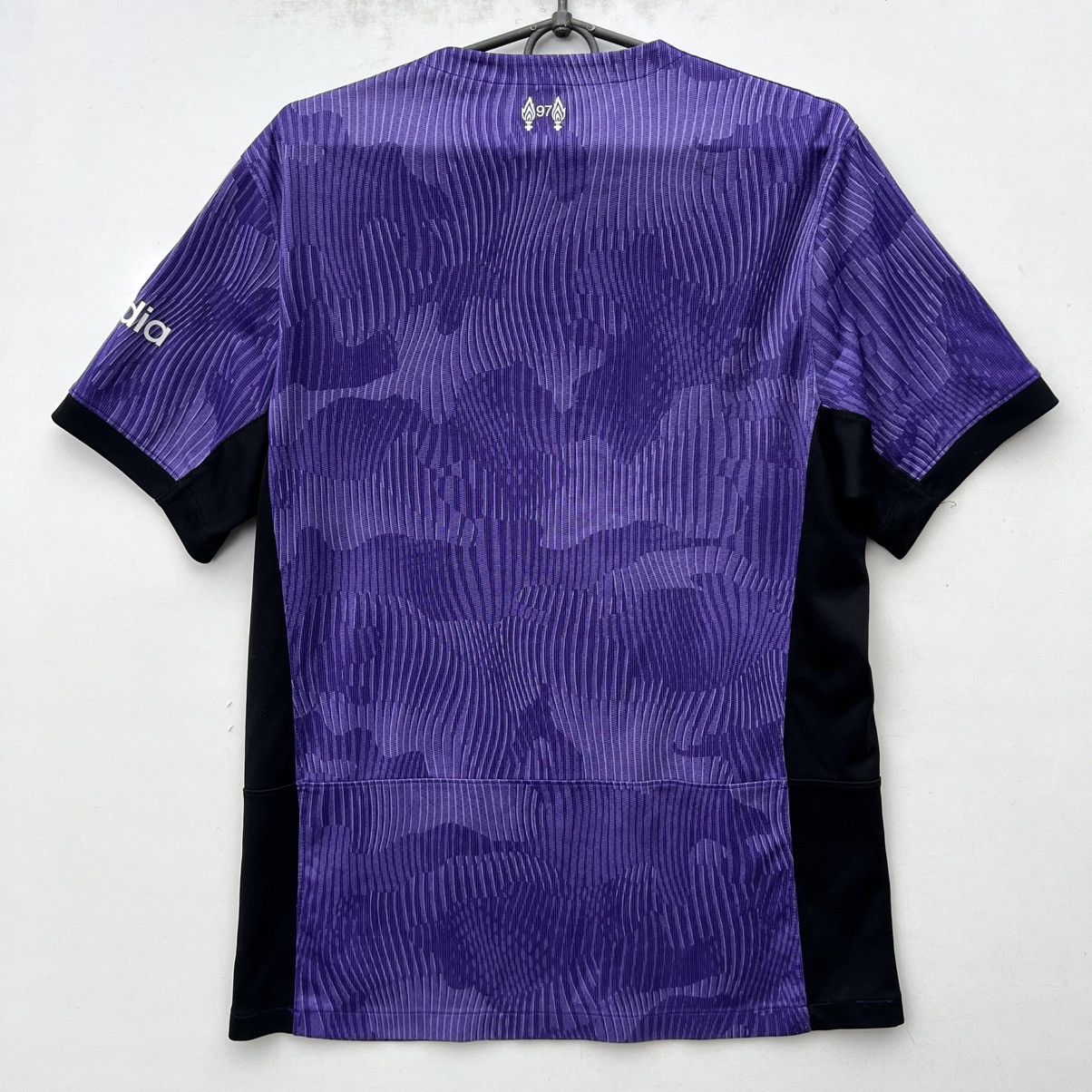 Nike Nike Liverpool soccer jersey football t shirt Size US M / EU 48-50 / 2 - 10 Thumbnail