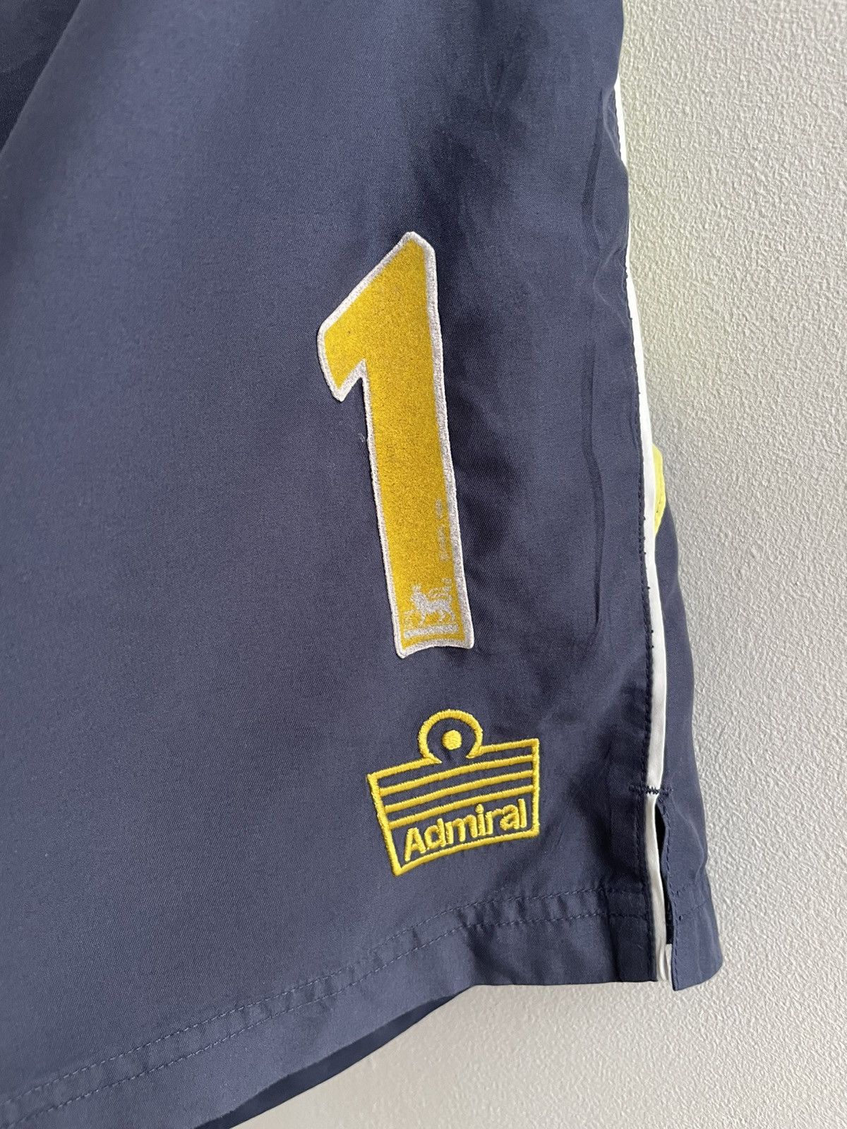 Vintage LEEDS UNITED 2005 2006 GOALKE FOOTBALL SHORTS JERSEY ADMIRAL Size US 36 / EU 52 - 4 Thumbnail