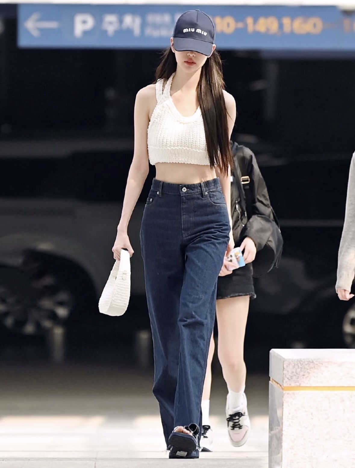 Jacquemus JACQUEMUS White 'La Maille Nuvola' Tank Top Size S / US 4 / IT 40 - 11 Thumbnail