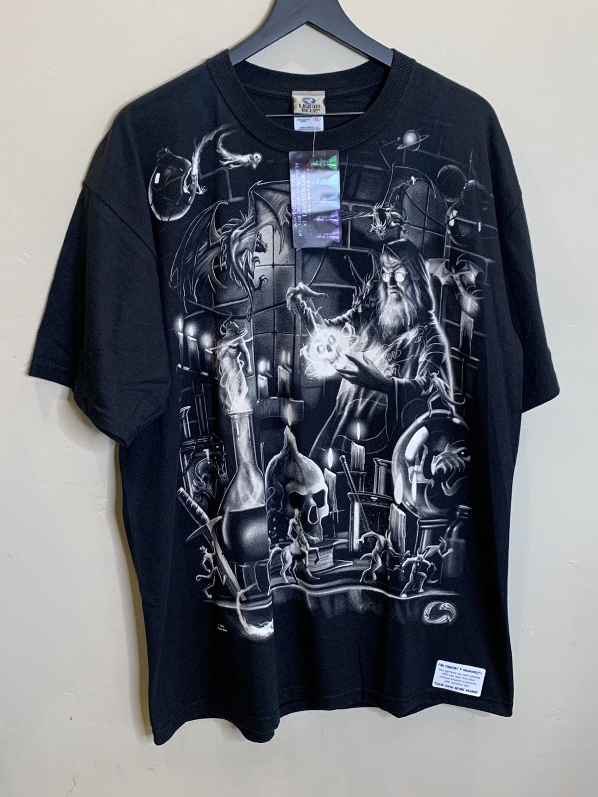 image of Vintage Ds Liquid Blue Alchemist Art Aop T-Shirt - XL in Black/Gray, Men's