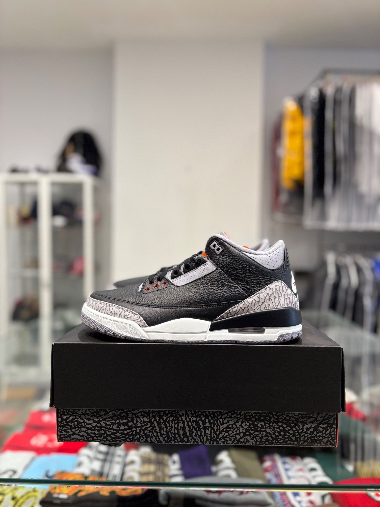 Jordan Brand Jordan 3 Black Cement (2024) Size US 13 / EU 46 - 2 Thumbnail